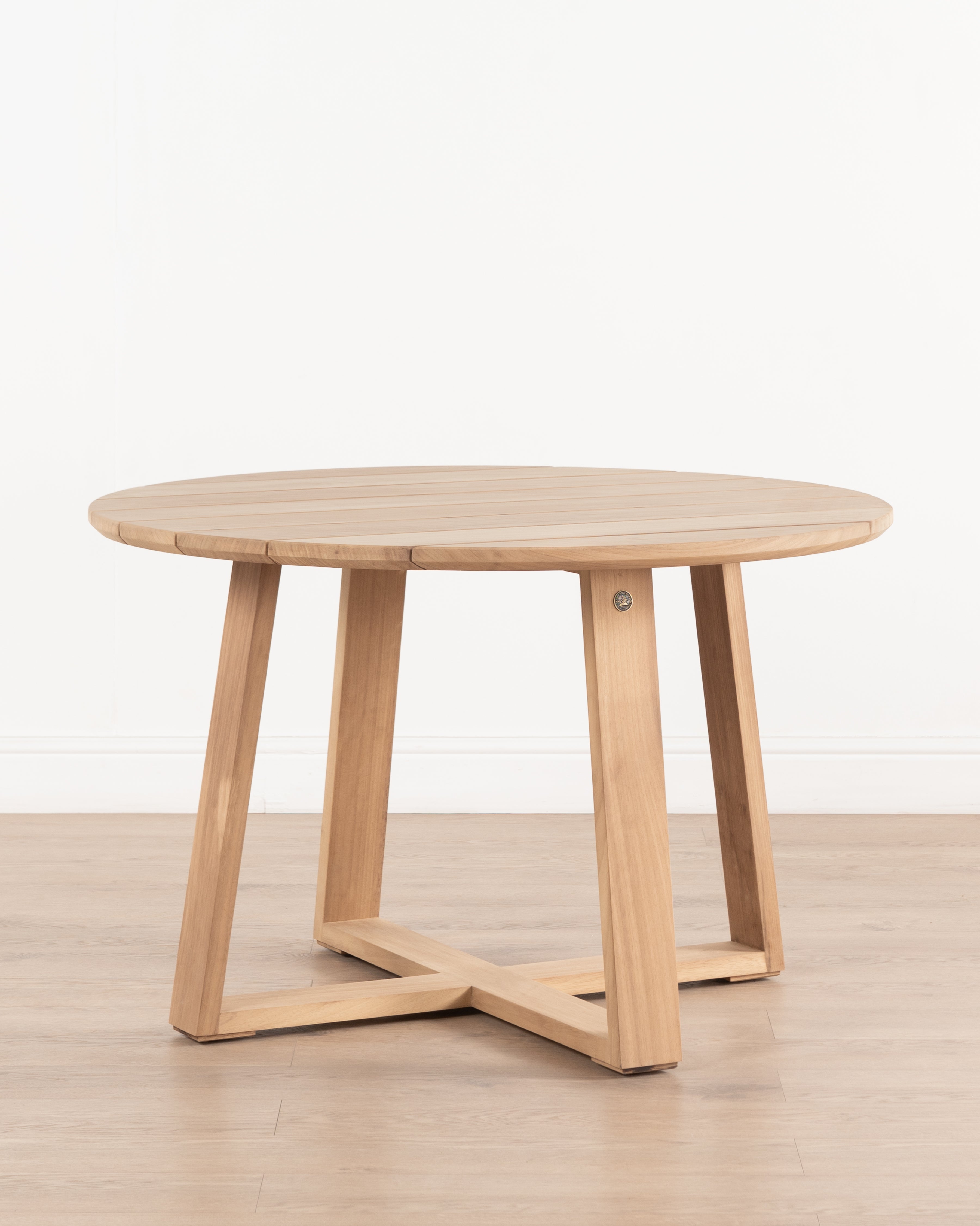 Plett deck round table