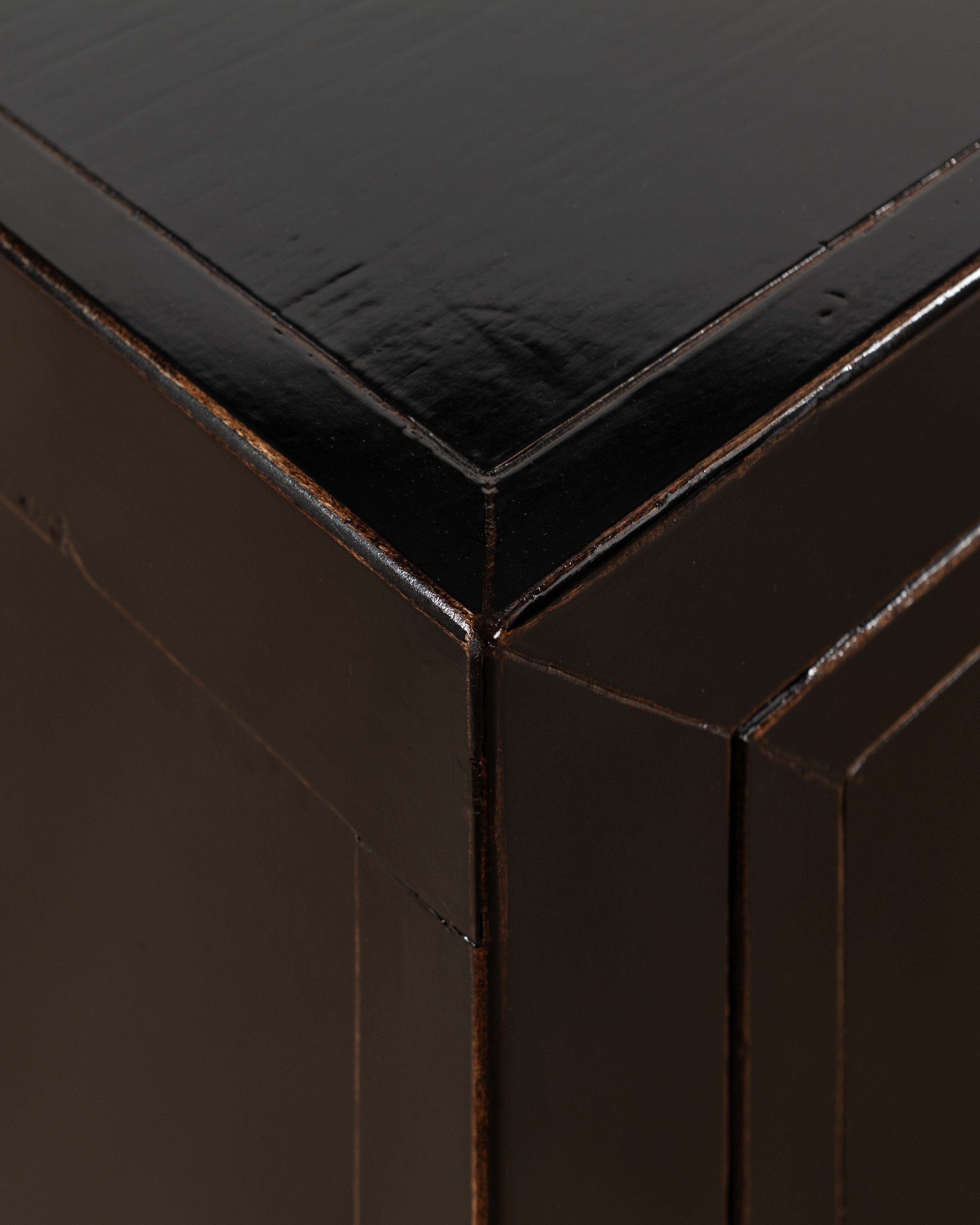 Indochine Chen Cabinet | Black