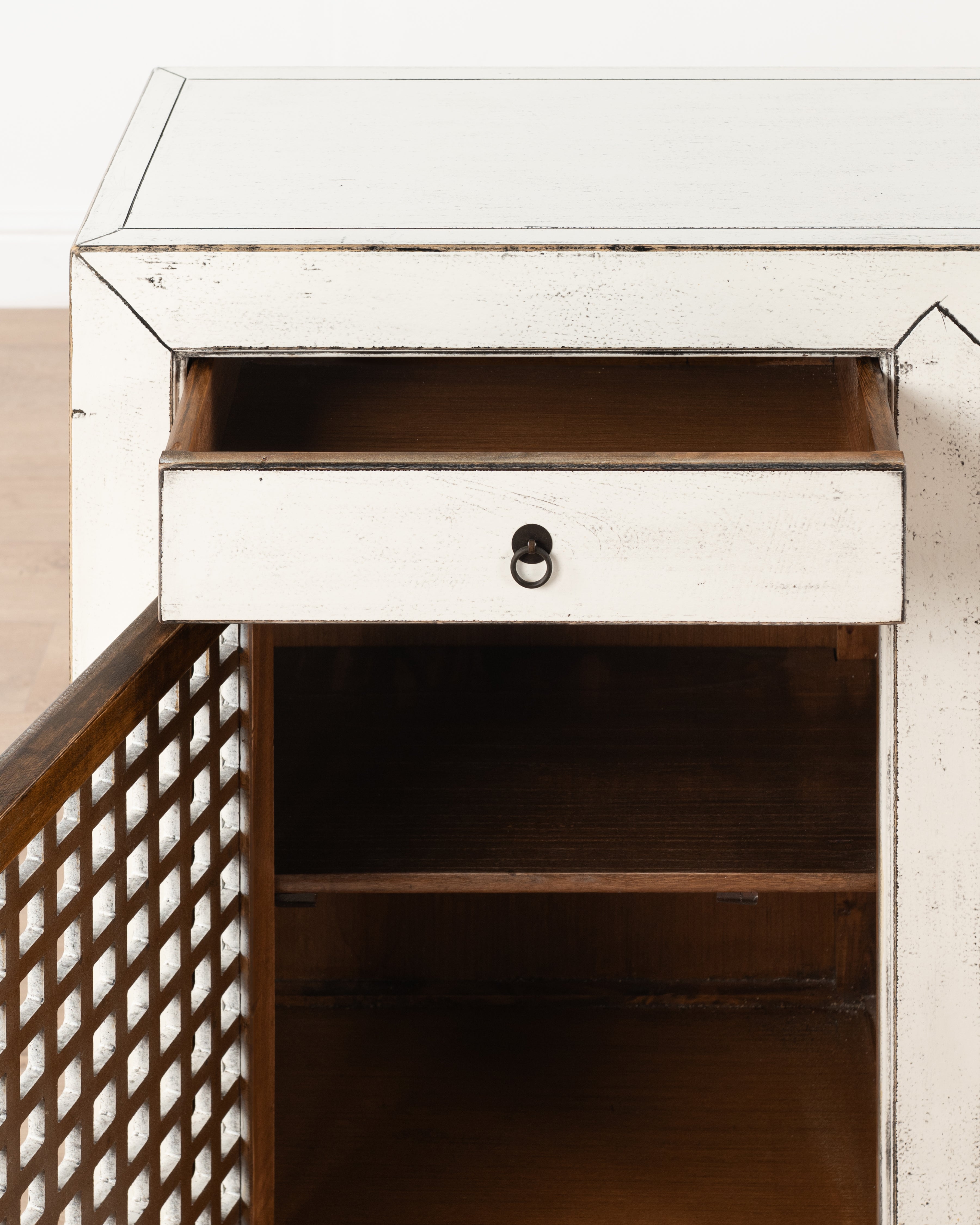Indochine Kanyisa Sideboard | White