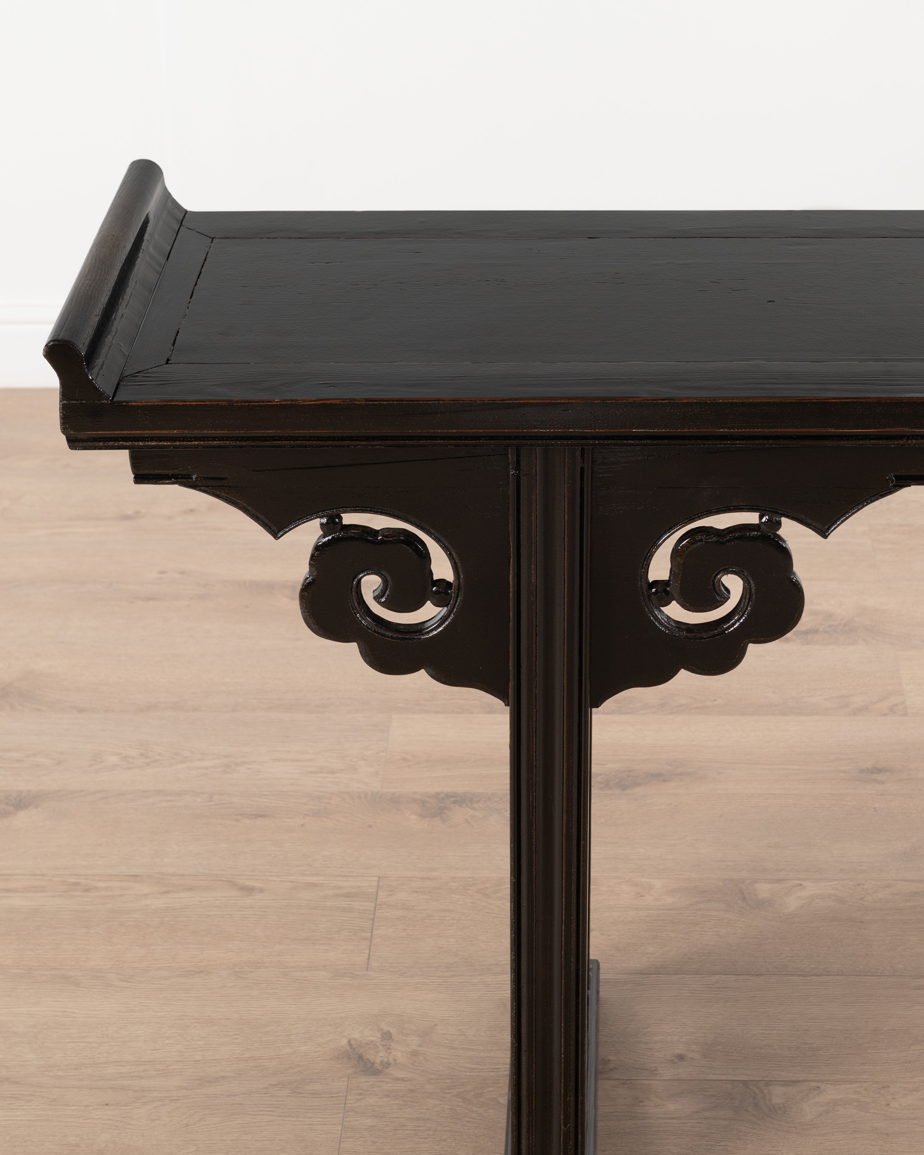 Indochine Yanmei Console