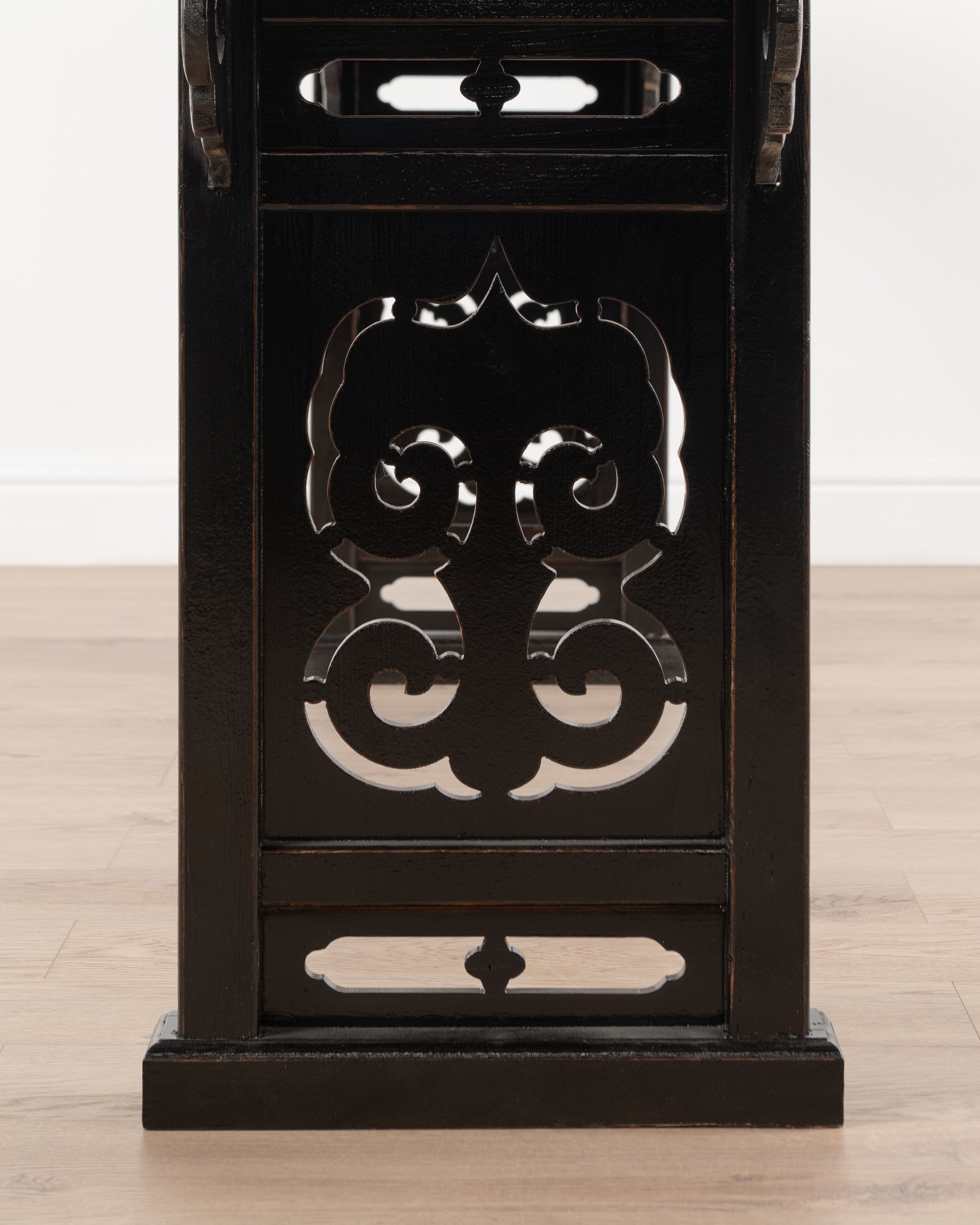 Indochine Yanmei Console