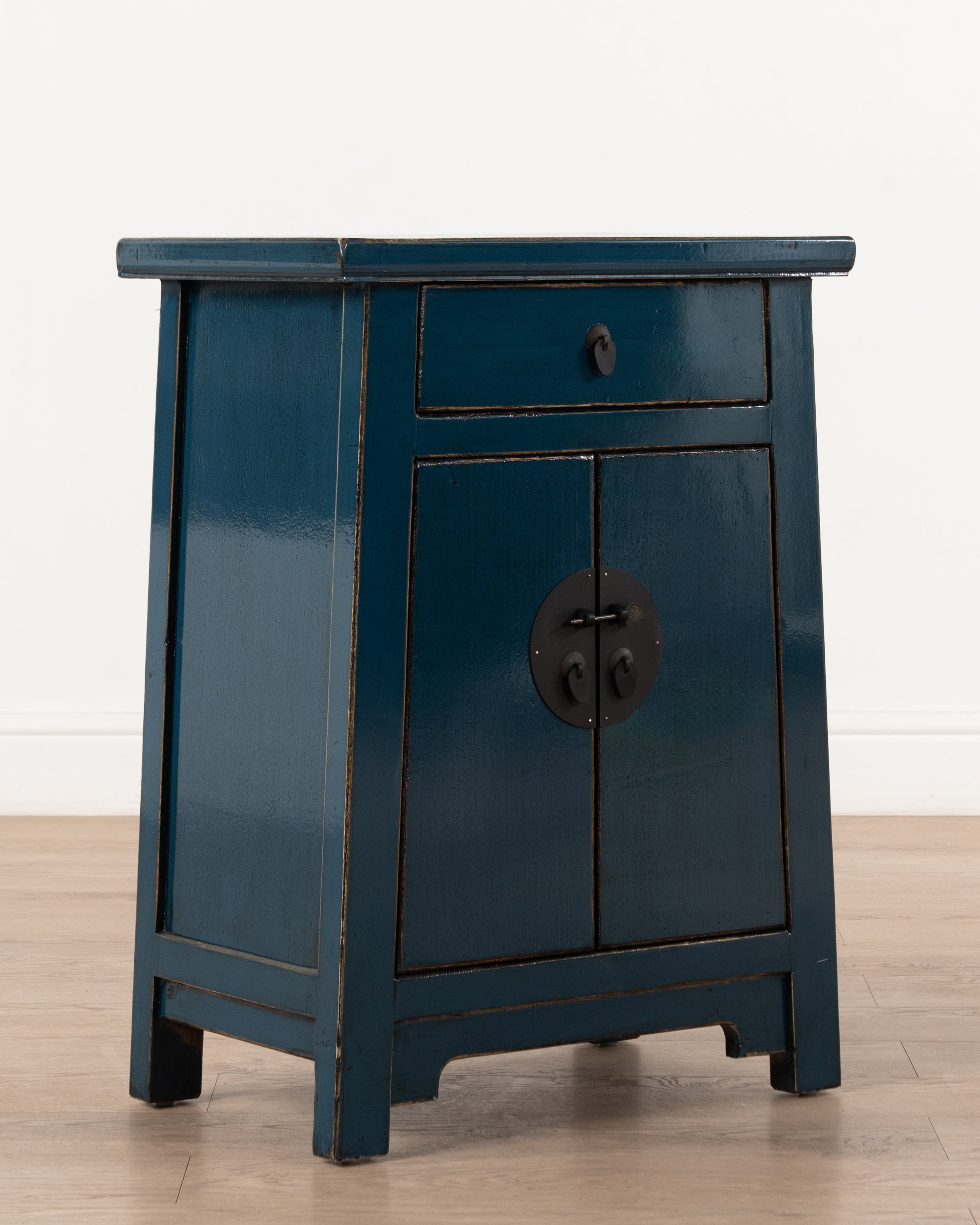 Indochine Otaru Cabinet | Blue