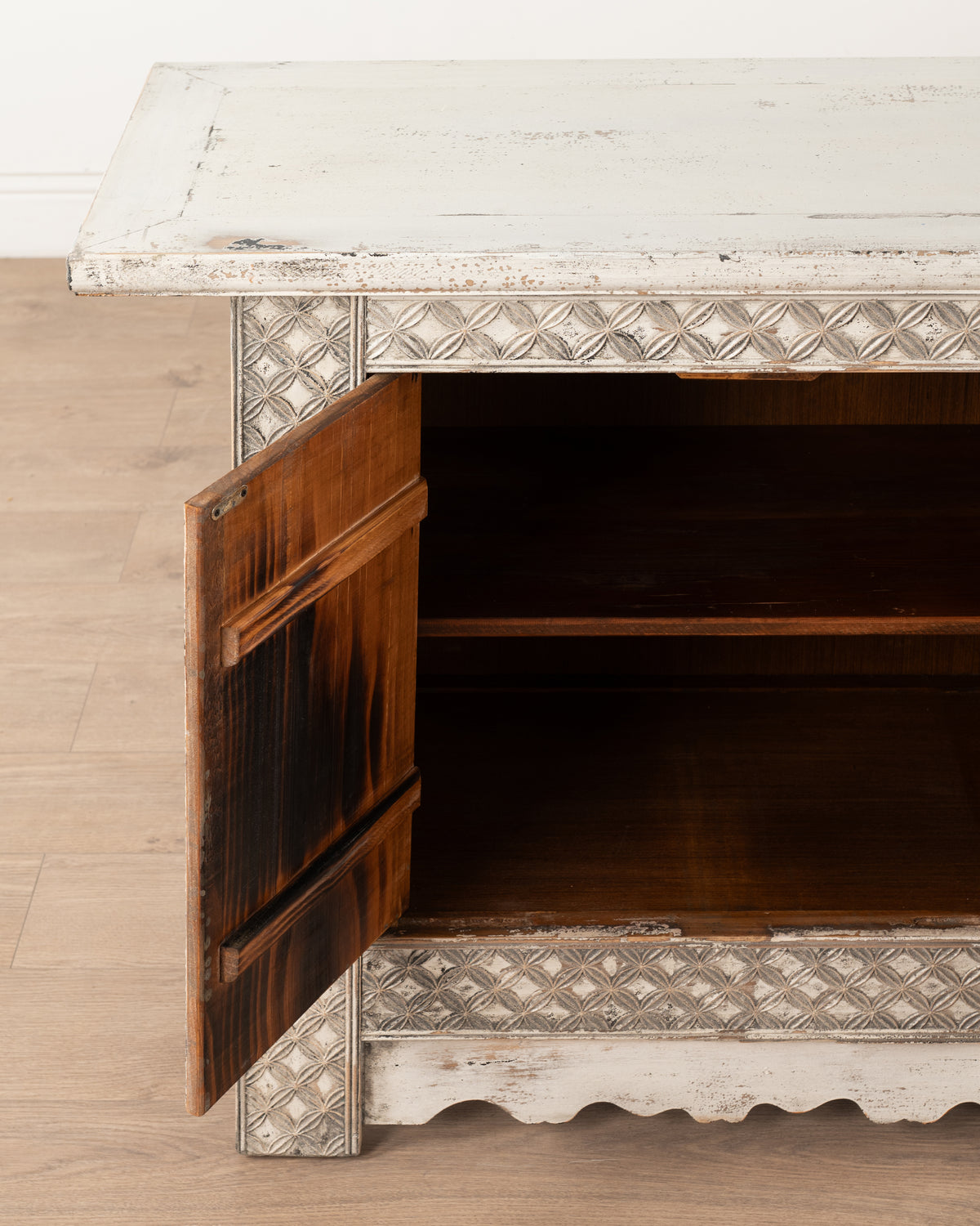 Indochine Ming Sideboard | White