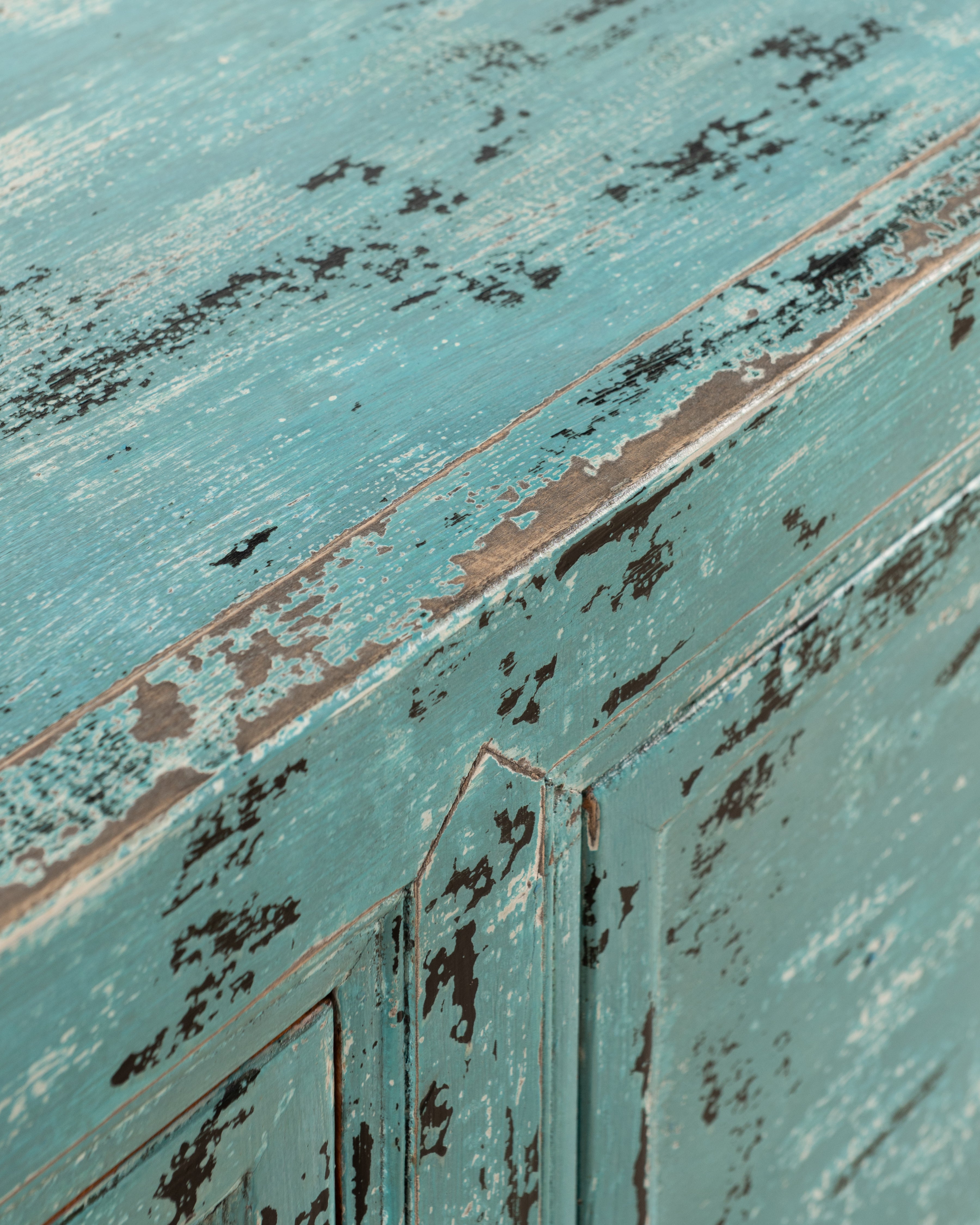 Indochine Yancheng Sideboard | Distressed Blue