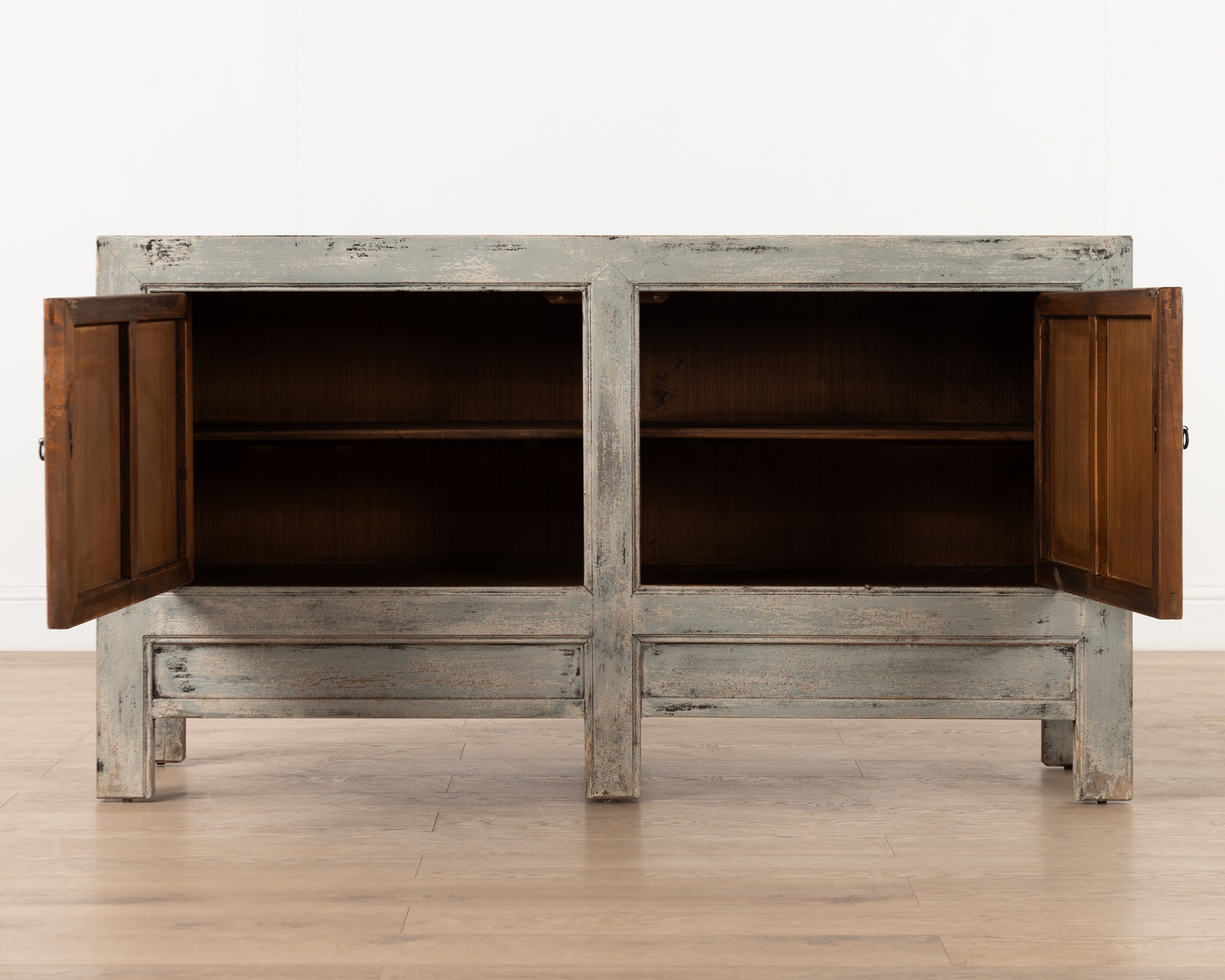 Indochine Yancheng Sideboard | Distressed Grey