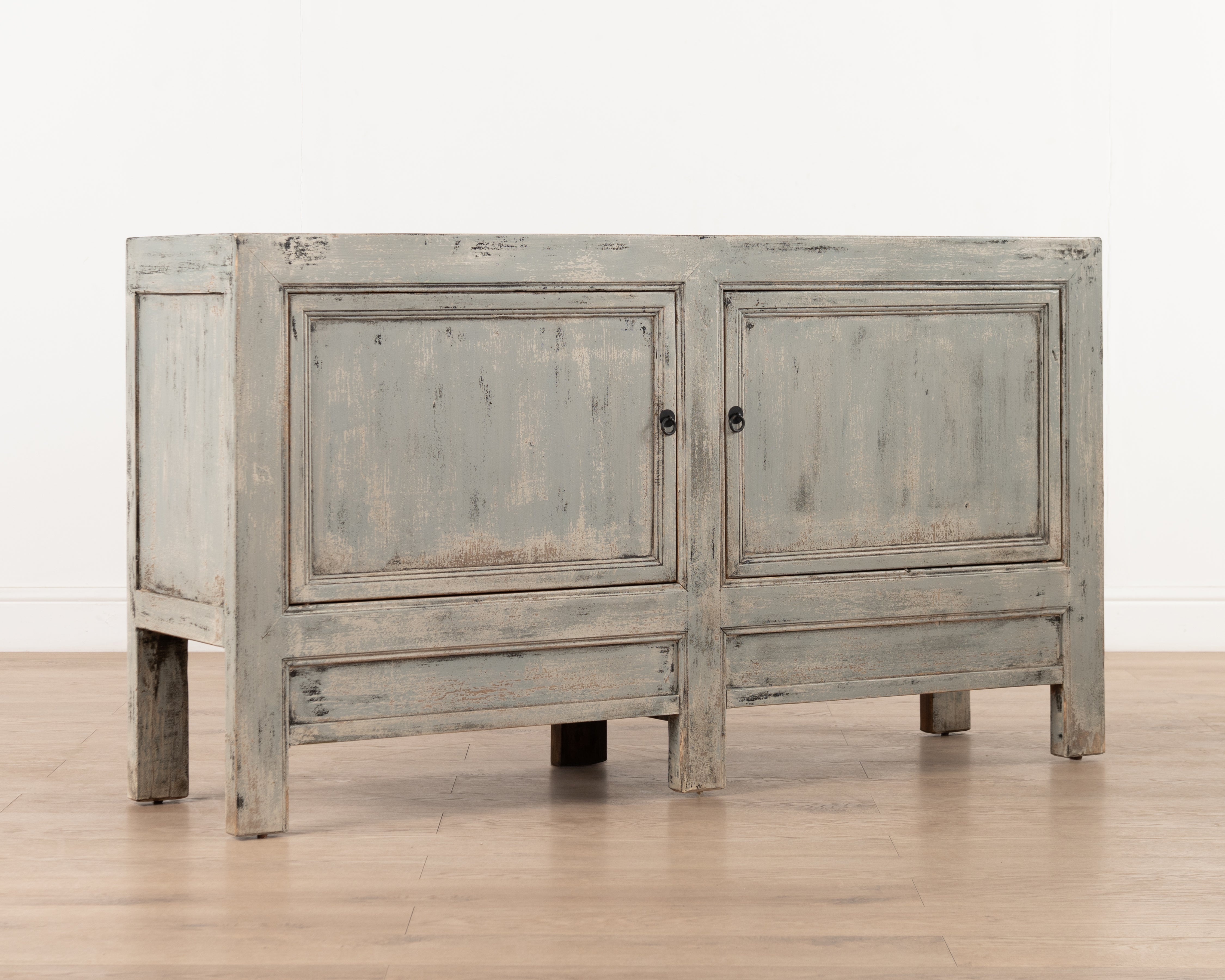 Indochine Yancheng Sideboard | Distressed Grey