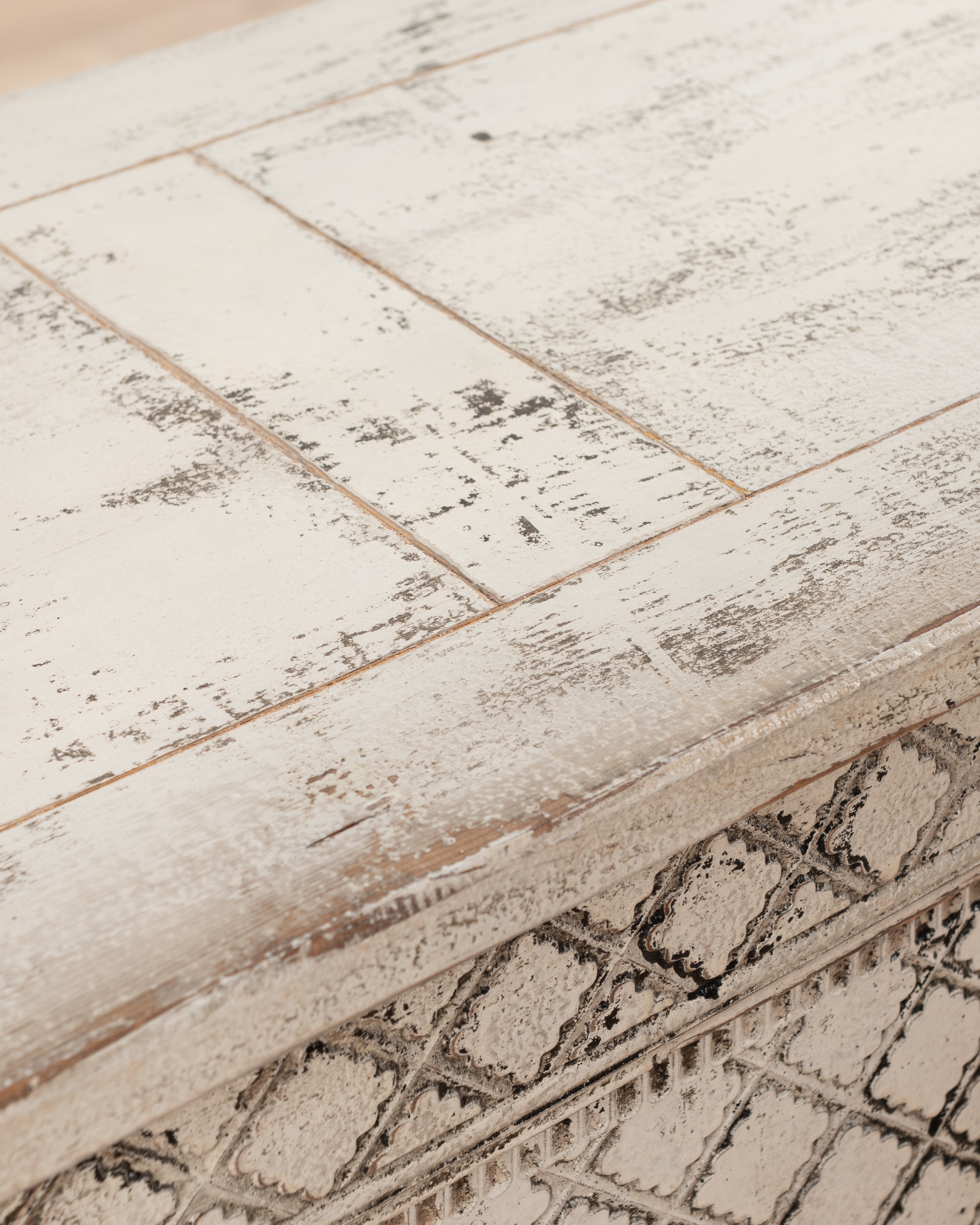 Zenebe Sideboard | White