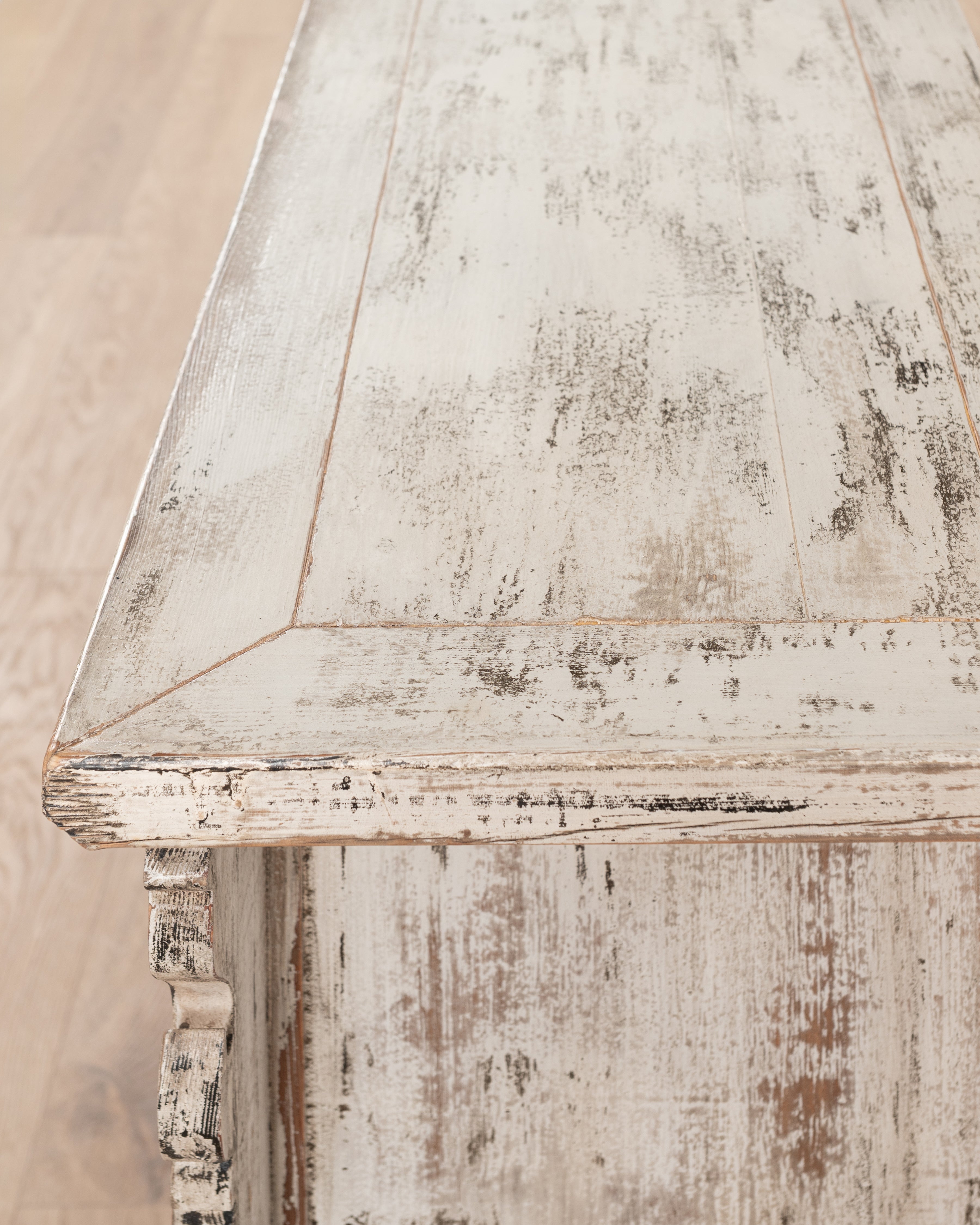 Zenebe Sideboard | White