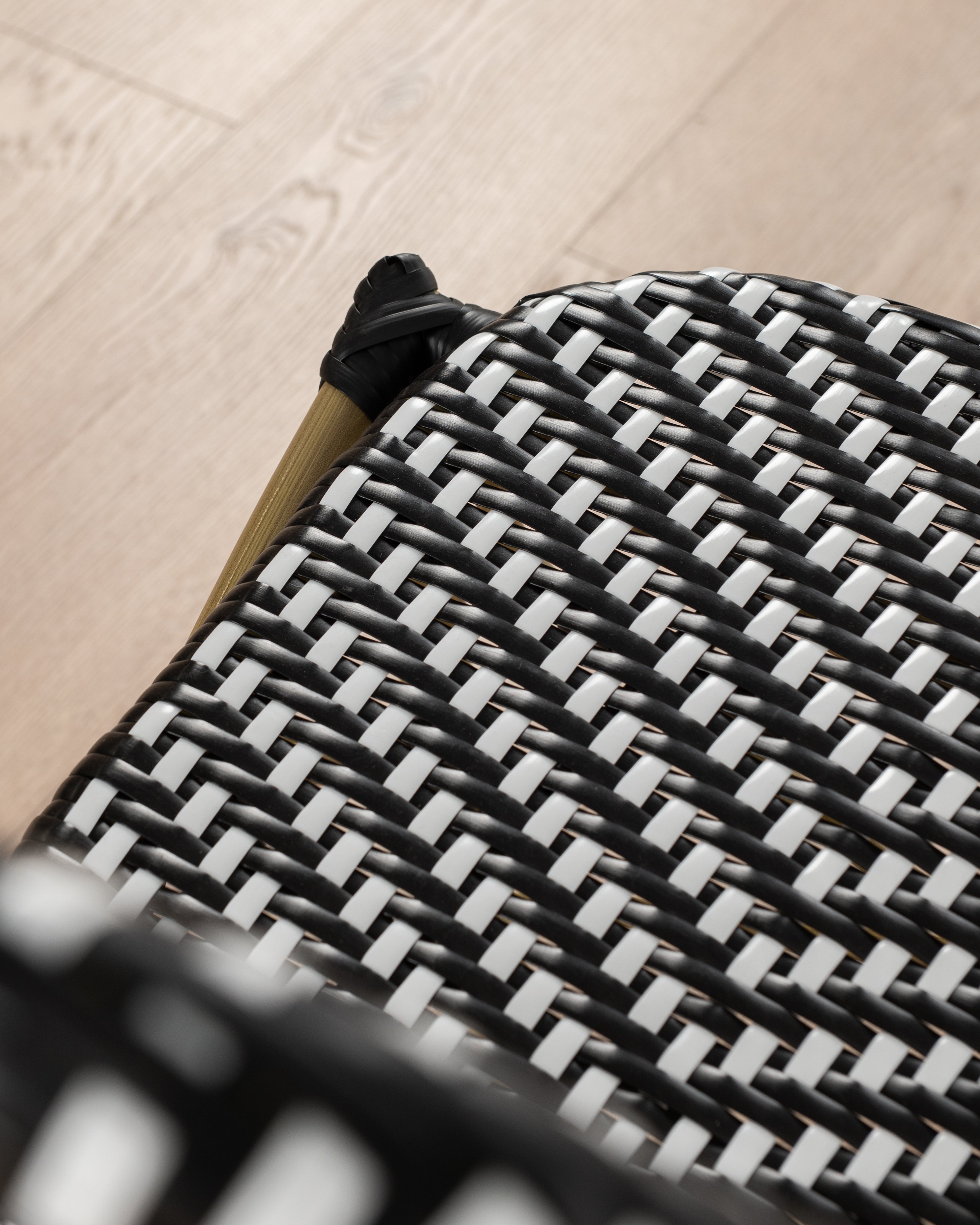 Brioche Blanc Dining Chair | Black