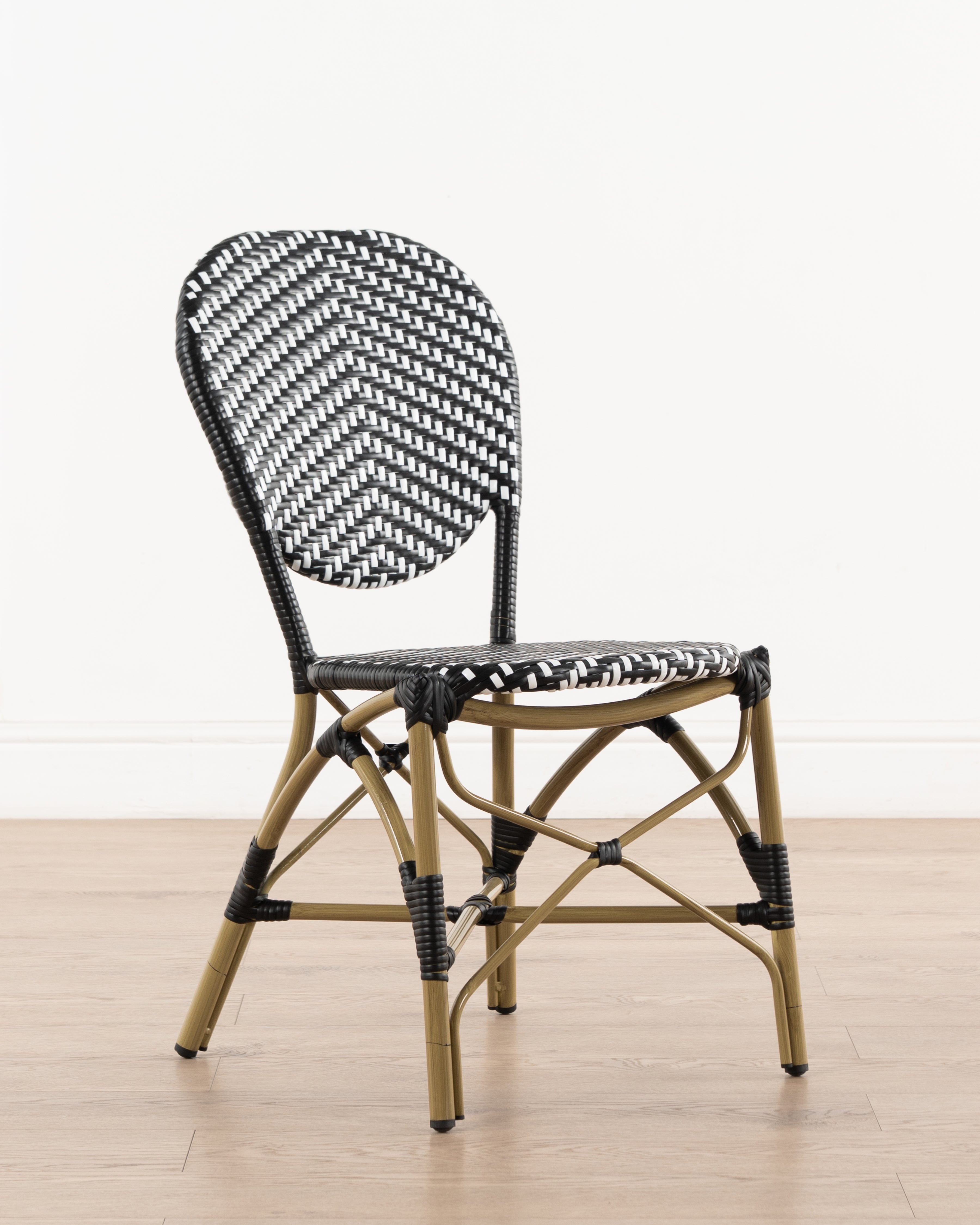 Brioche Blanc Dining Chair | Black
