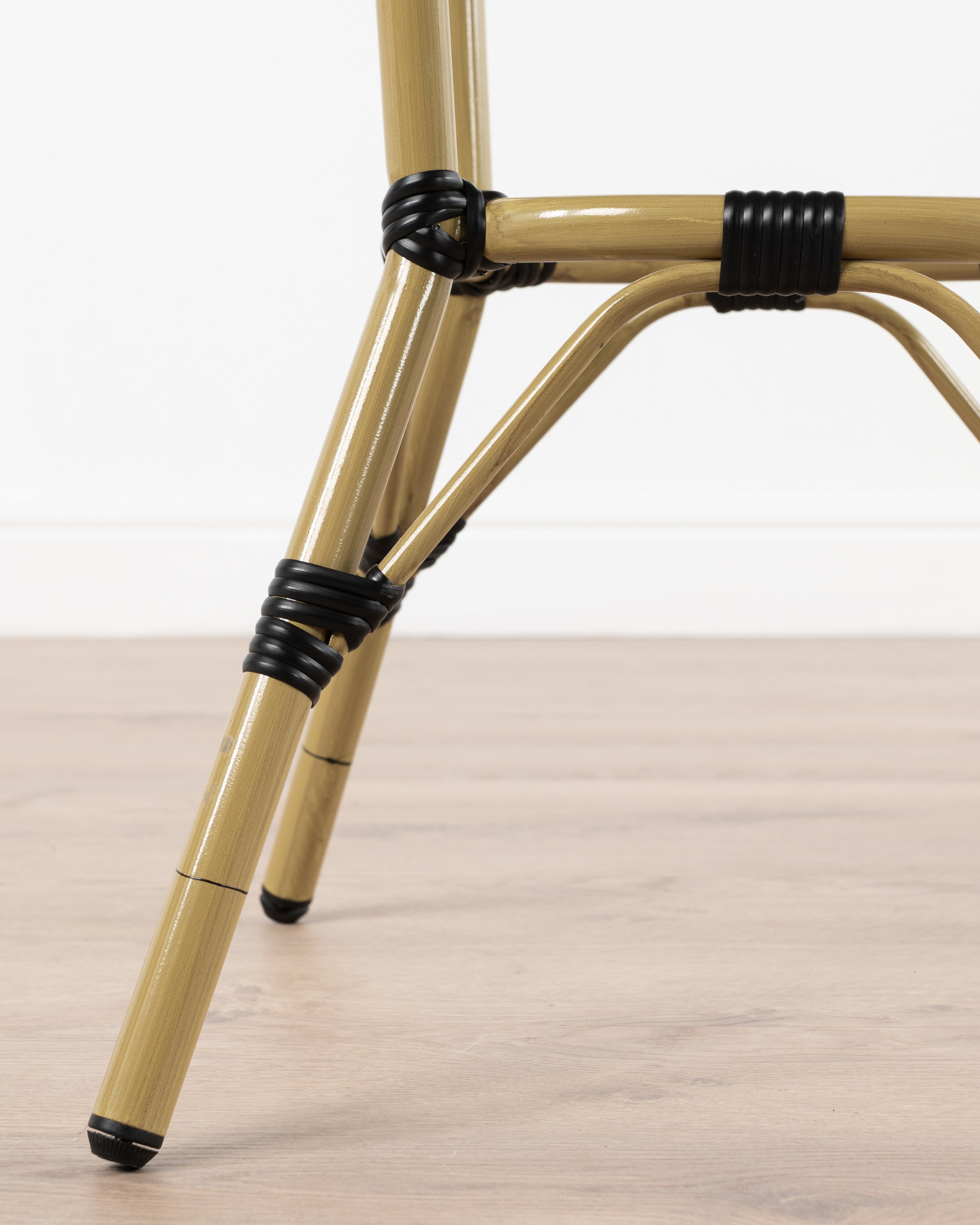 TABLE RND BRIOCHE BLK