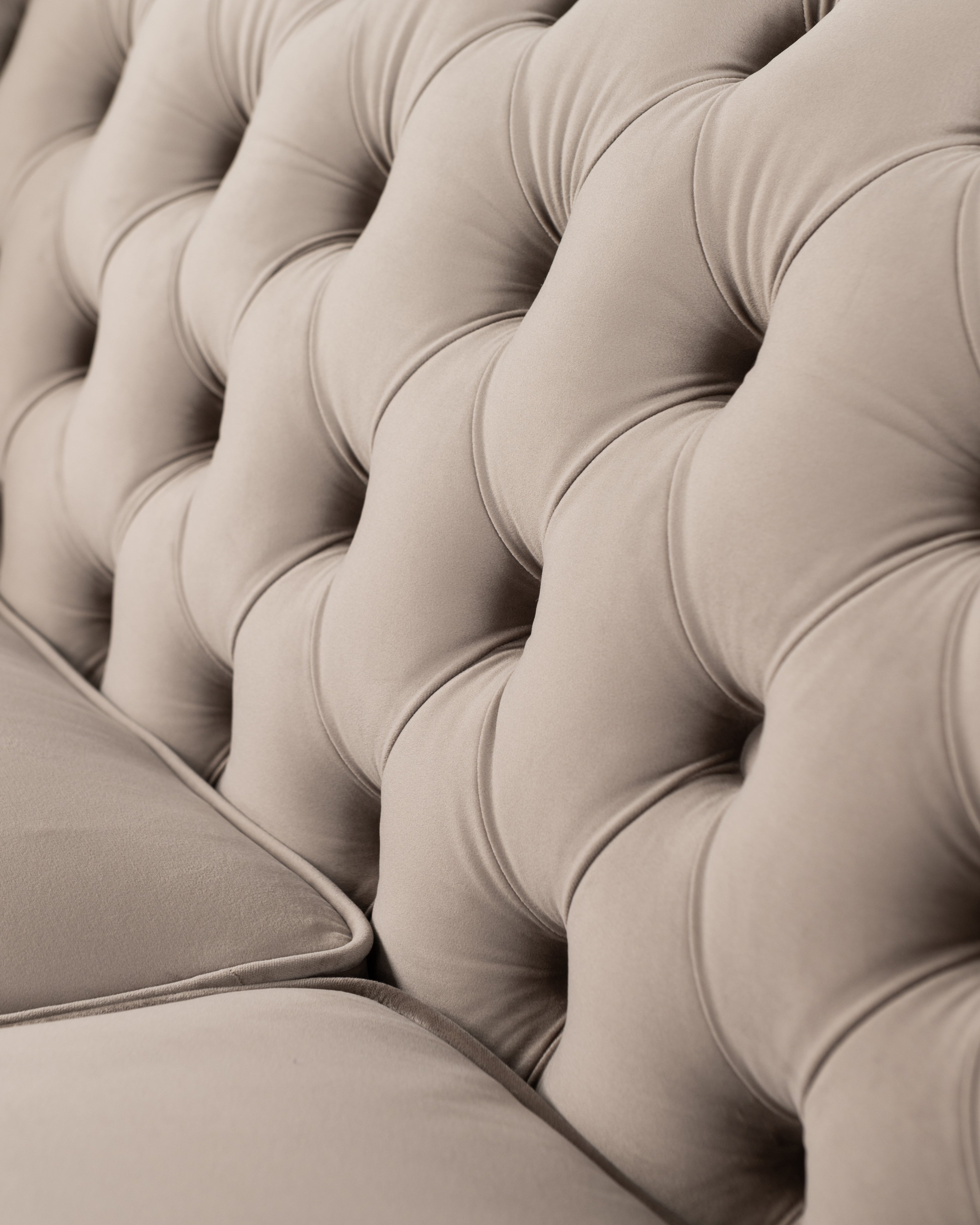 Luxe Duchess Sofa | Champagne