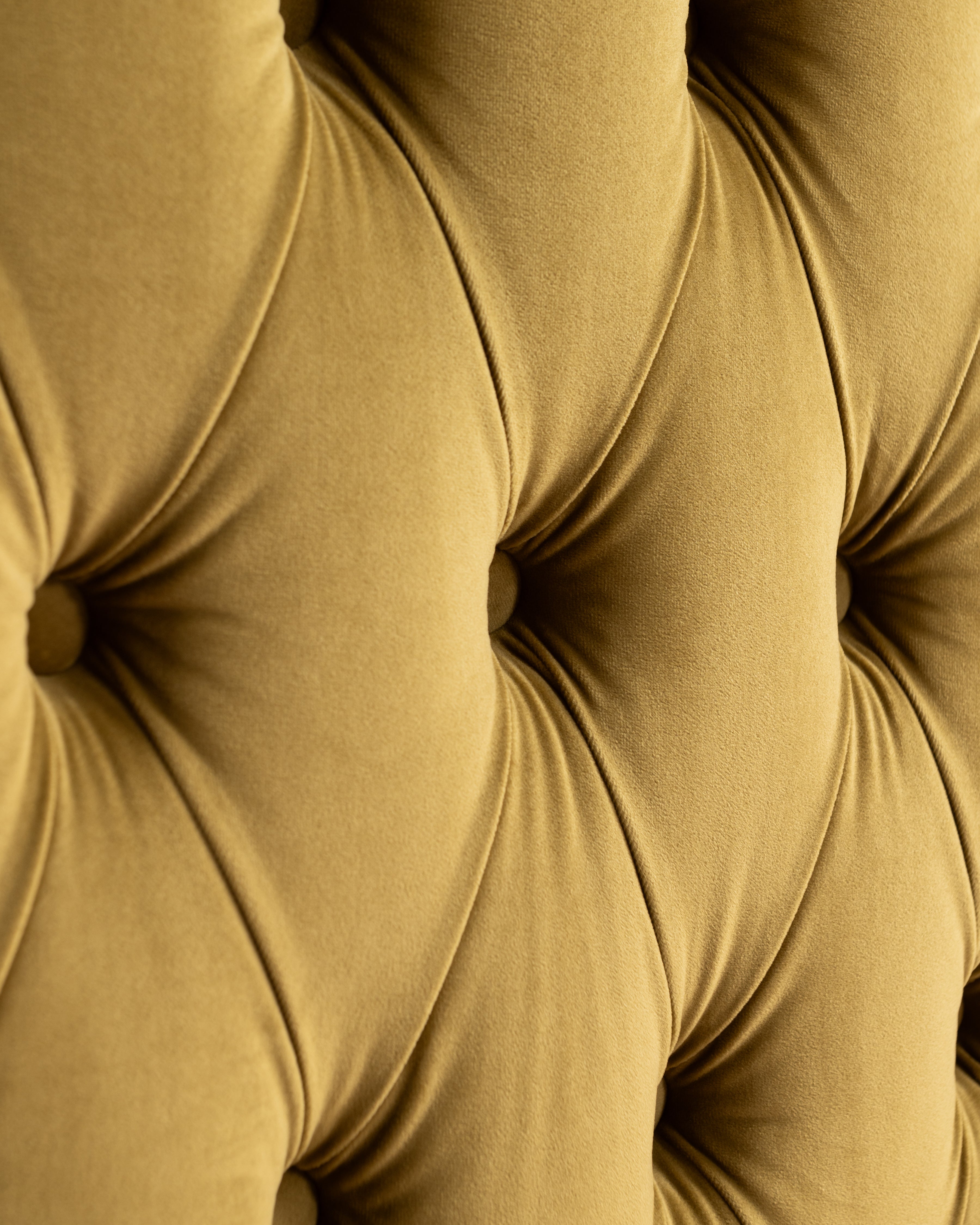 Luxe Gita 3-seater Sofa | Gold