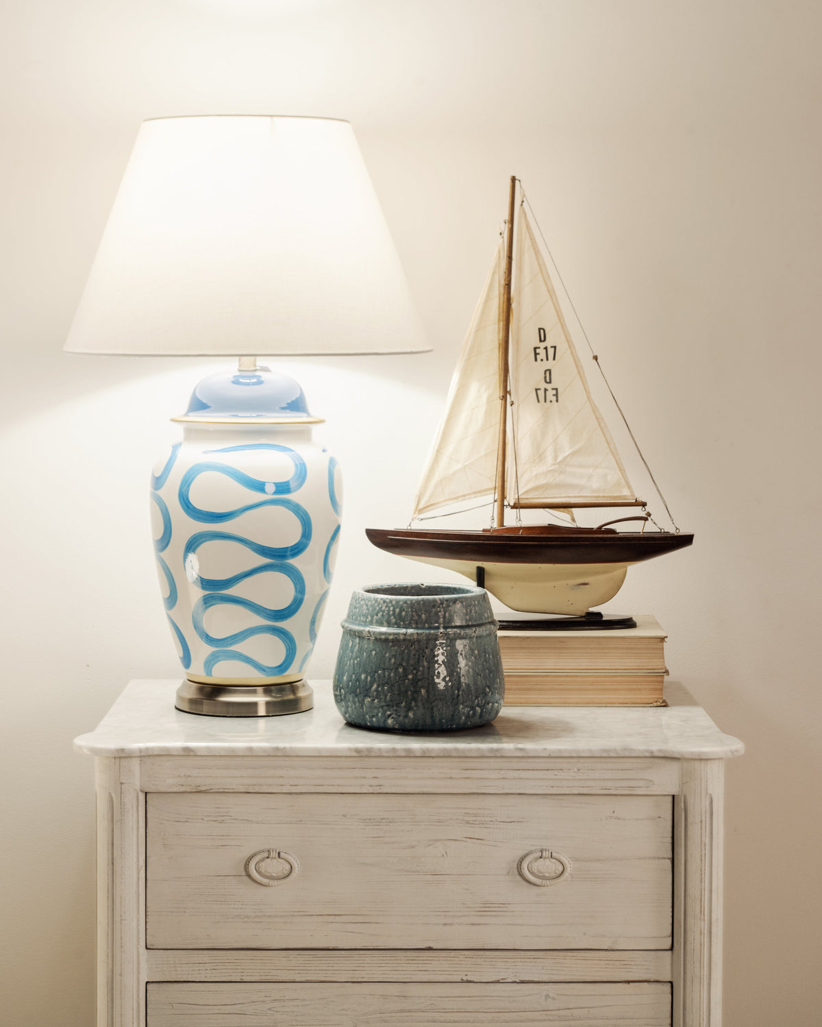 Delia Ceramic Lamp