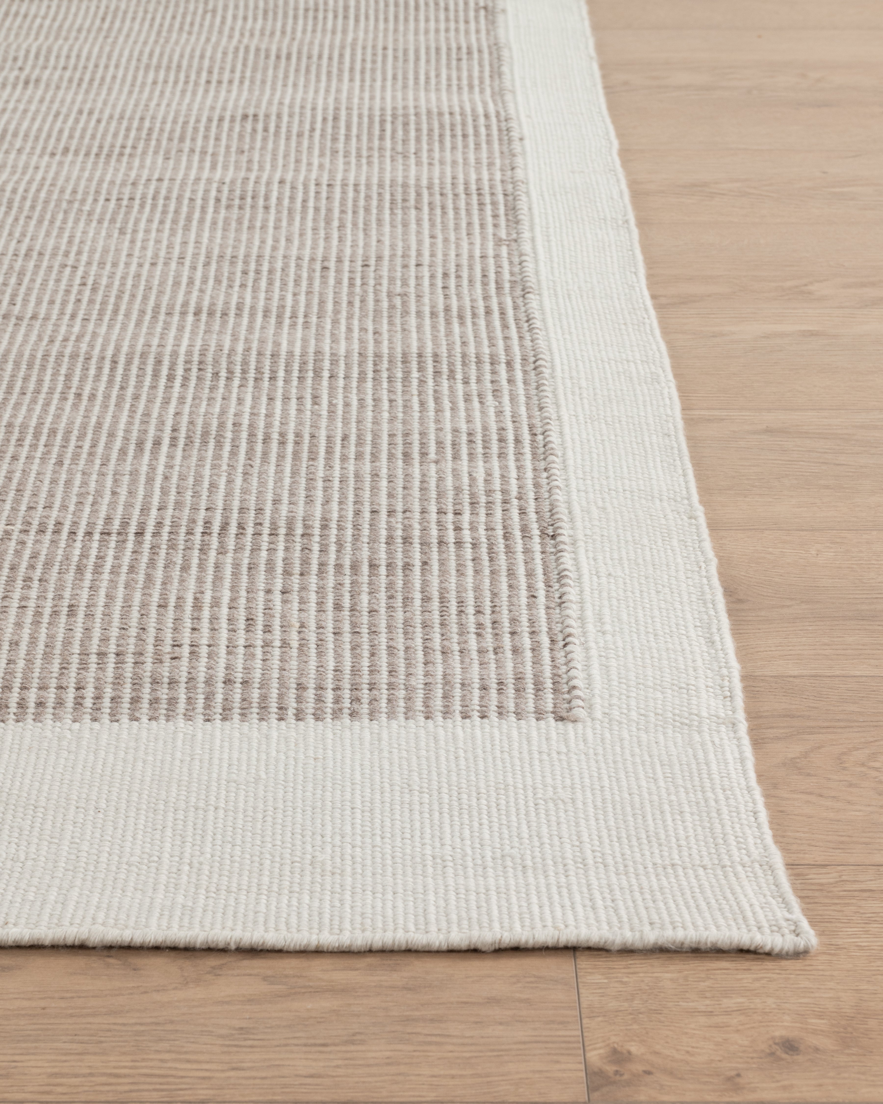 Linie Arbrello Rug | Off white - Large - 3000 x 4000