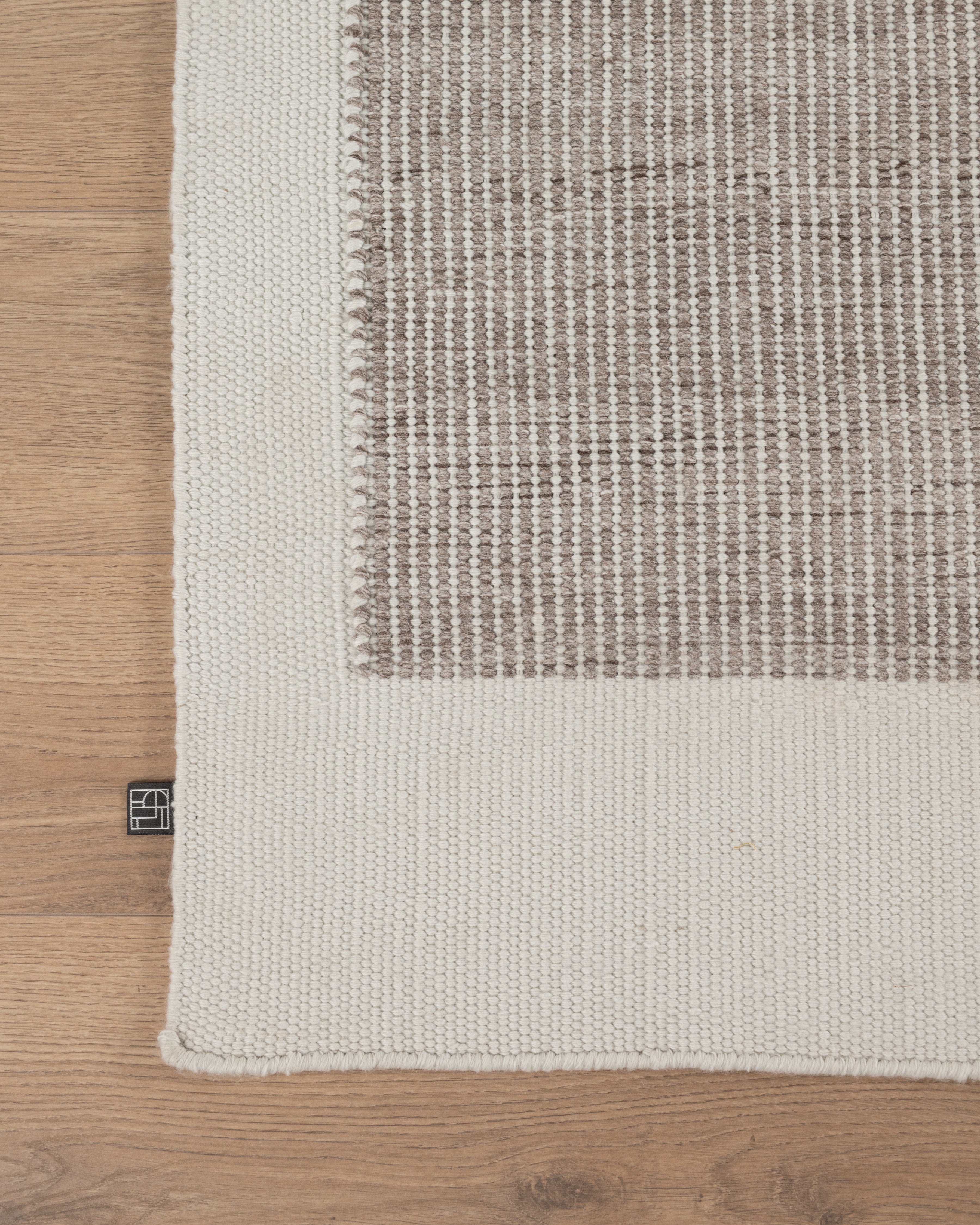 Linie Arbrello Rug | Off white - Large - 3000 x 4000