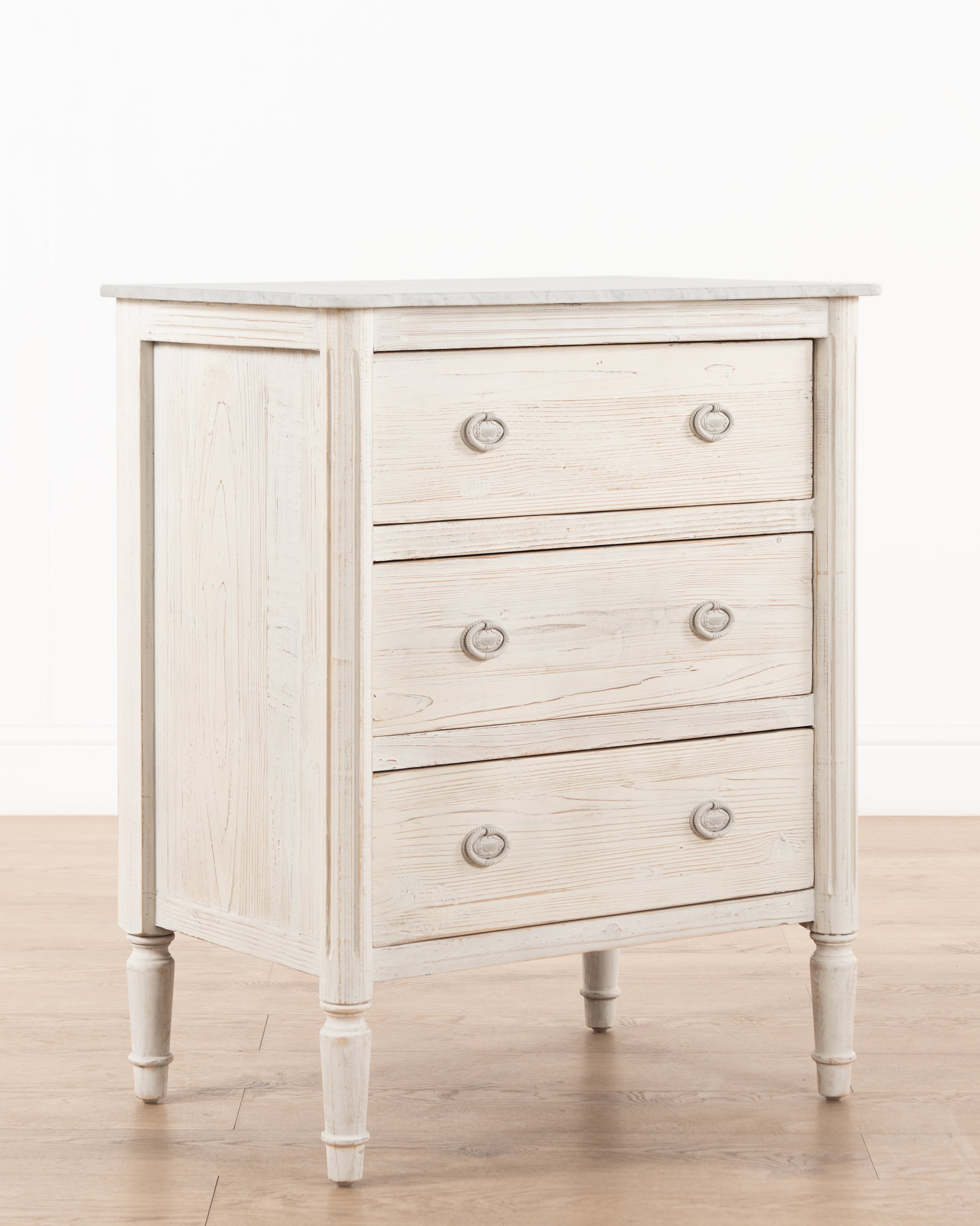 Claudine Chest of drawers