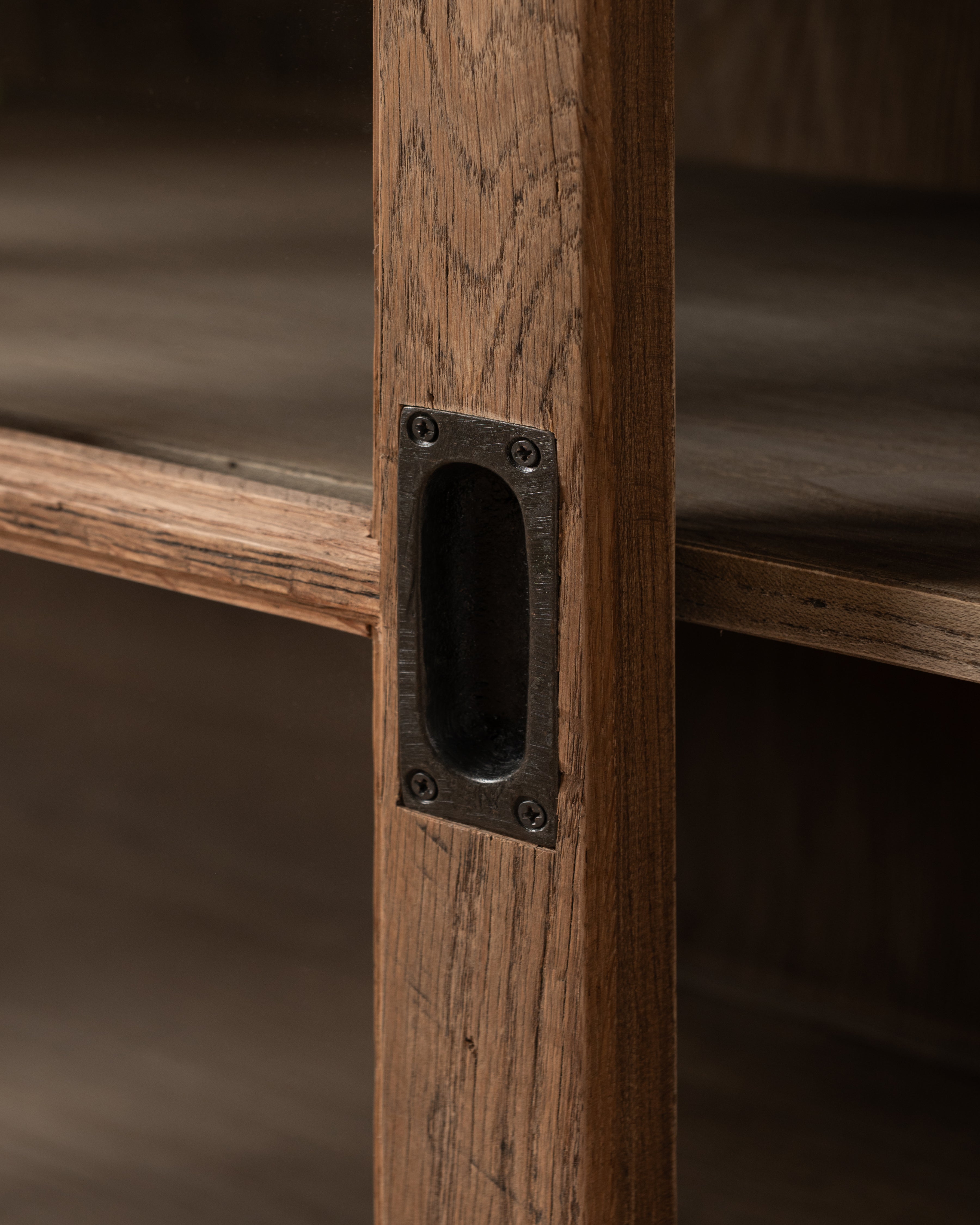 Hekima display cabinet