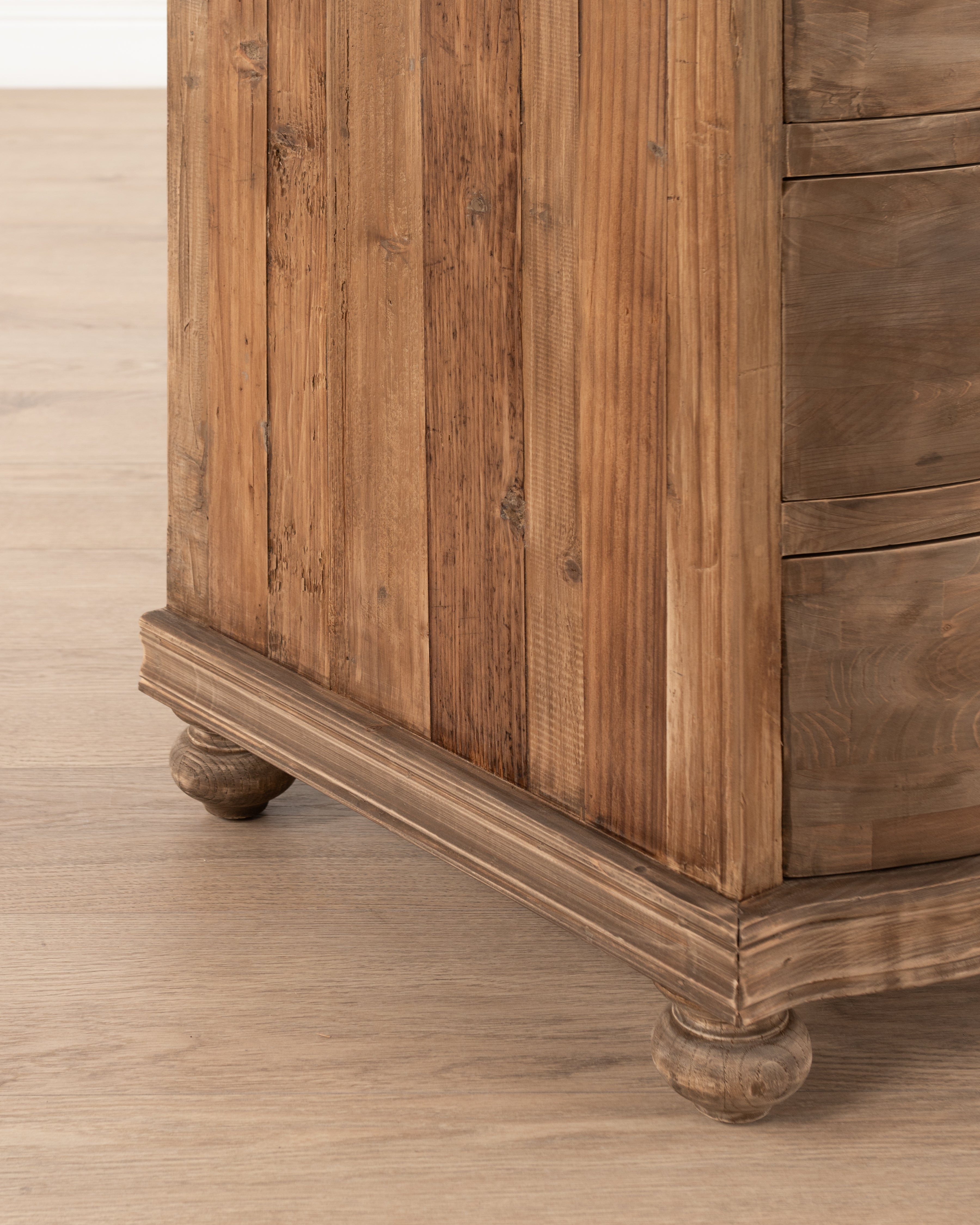 Antoine chest of drawers