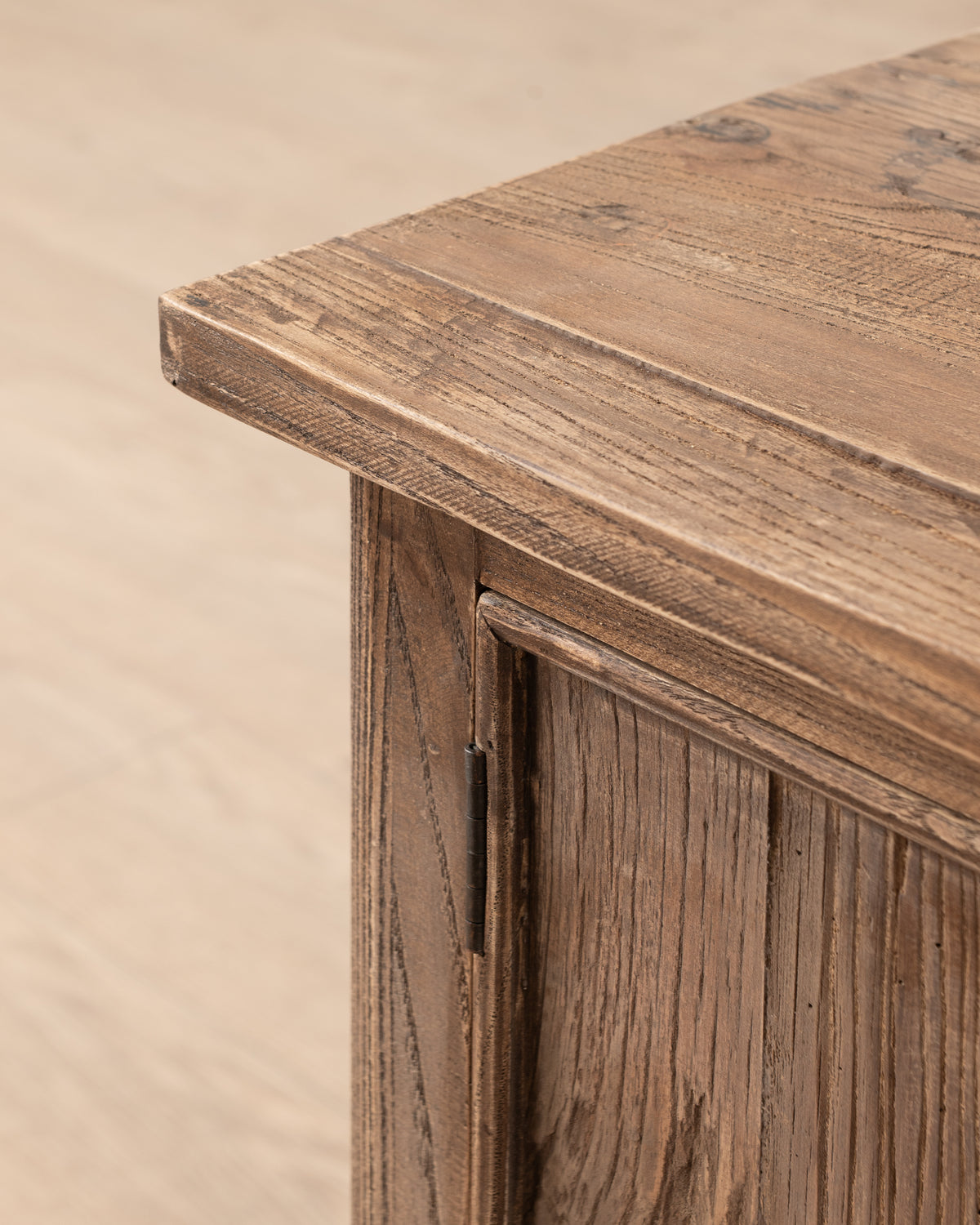 Pearston Buffet Table