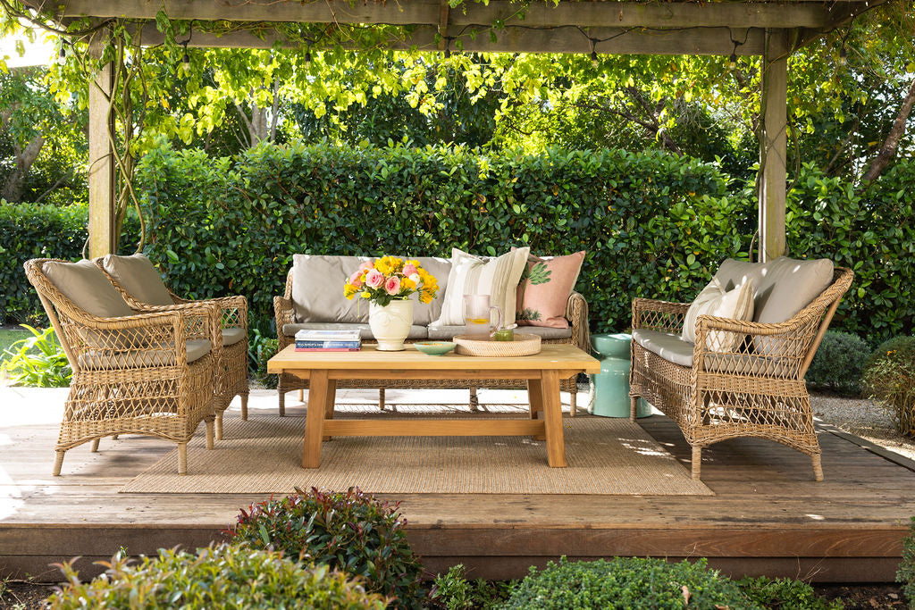 Courtyard 3 seater sofa