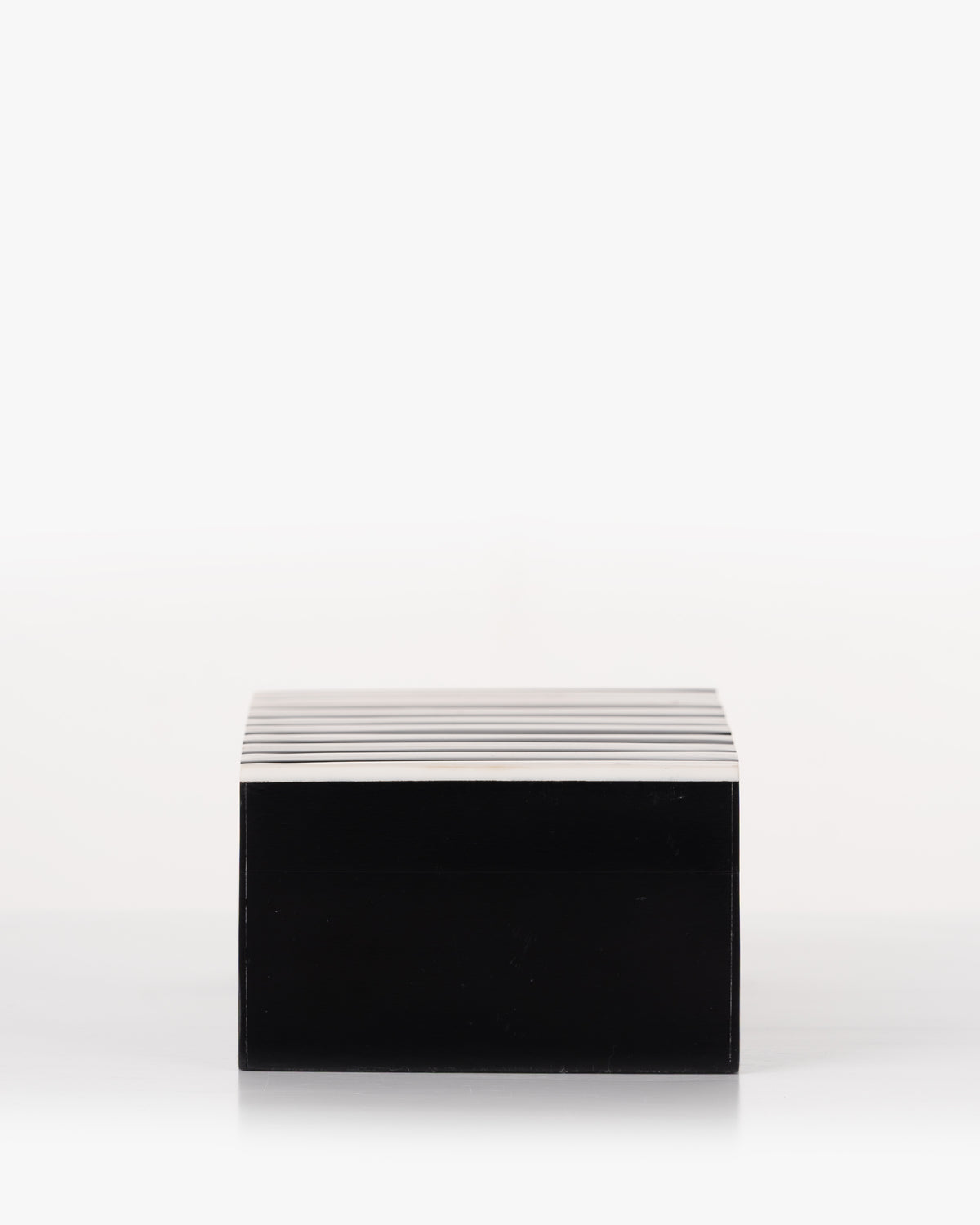 Collector's Cove Ebony & Ivory Box