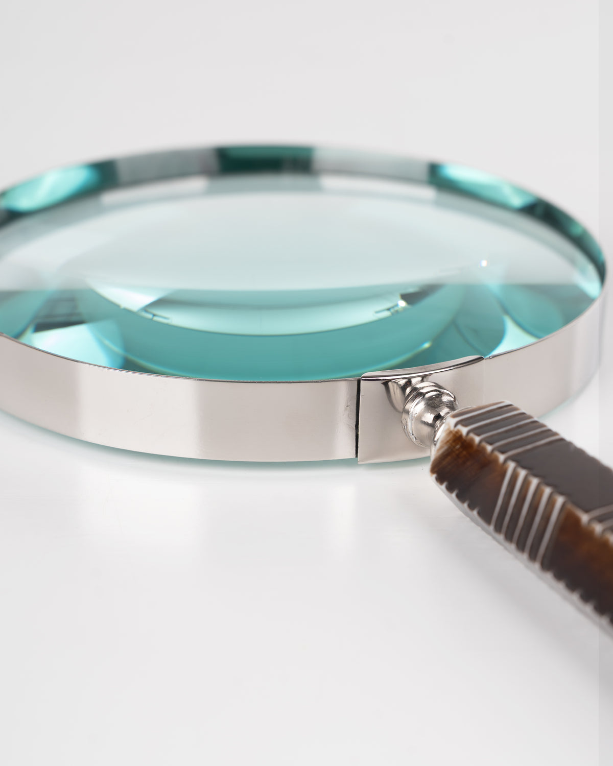 Collector's Cove Explorer Magnifying Glass