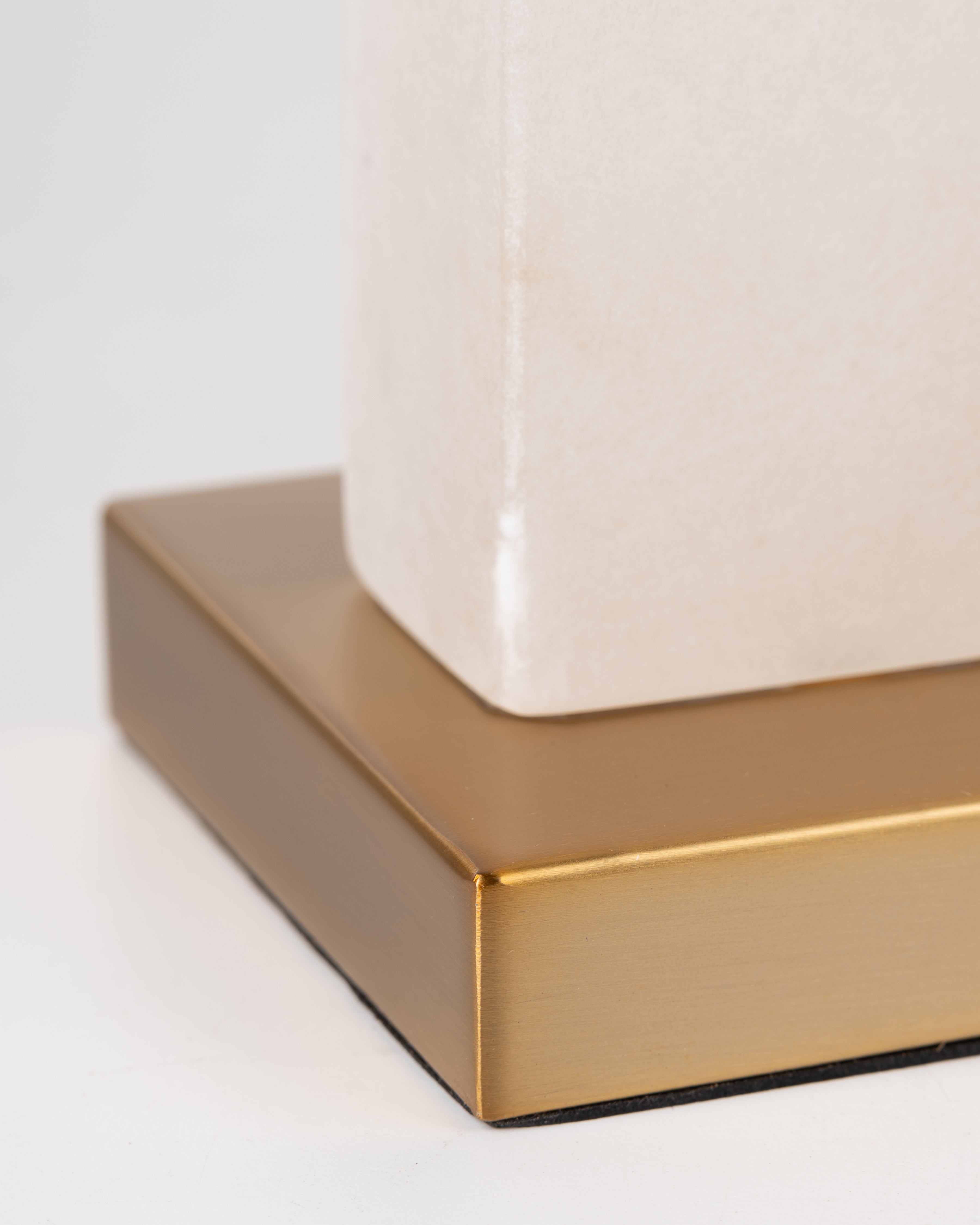 Ivory Ridge Lamp