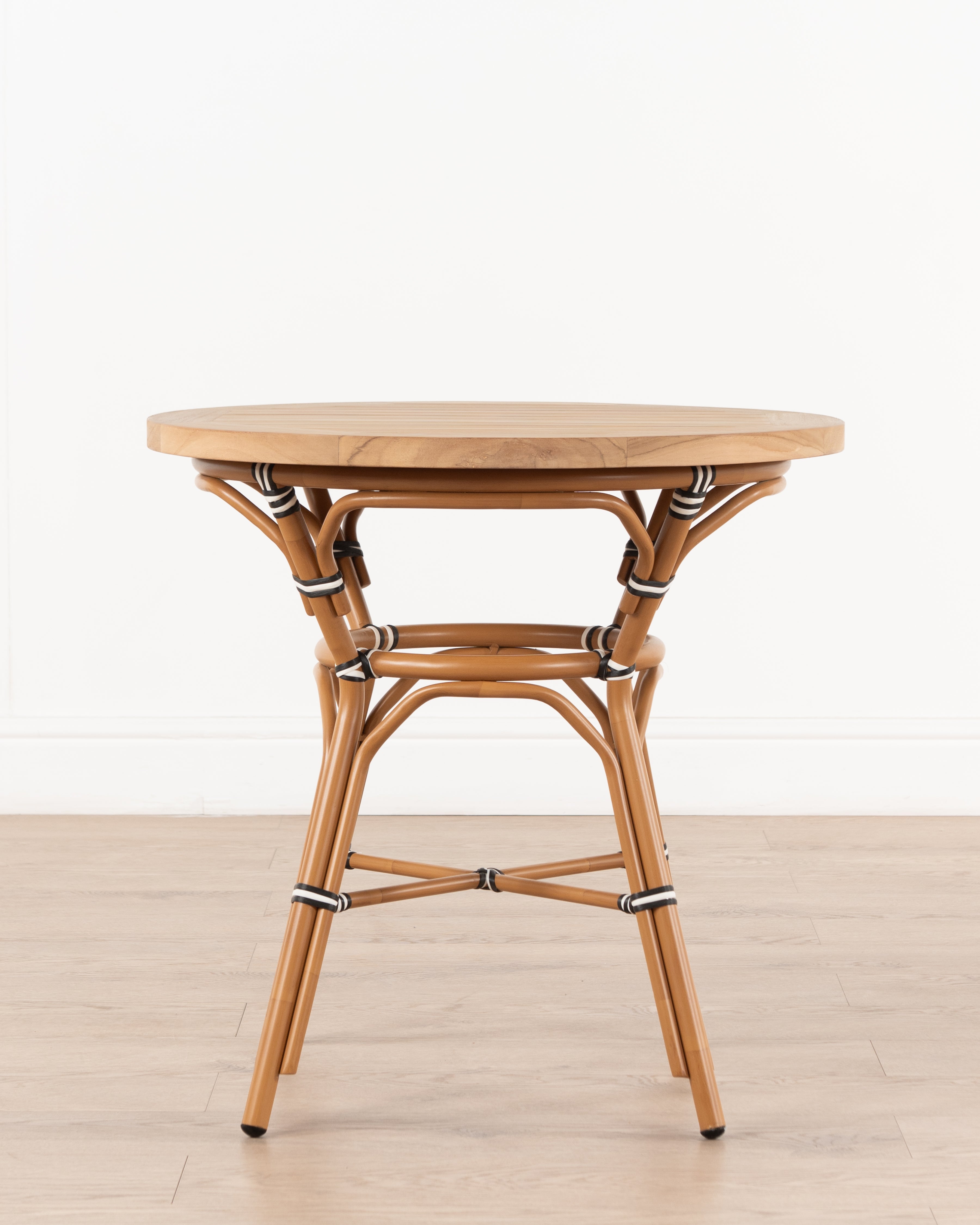 Brioche Bavans Cafe Table