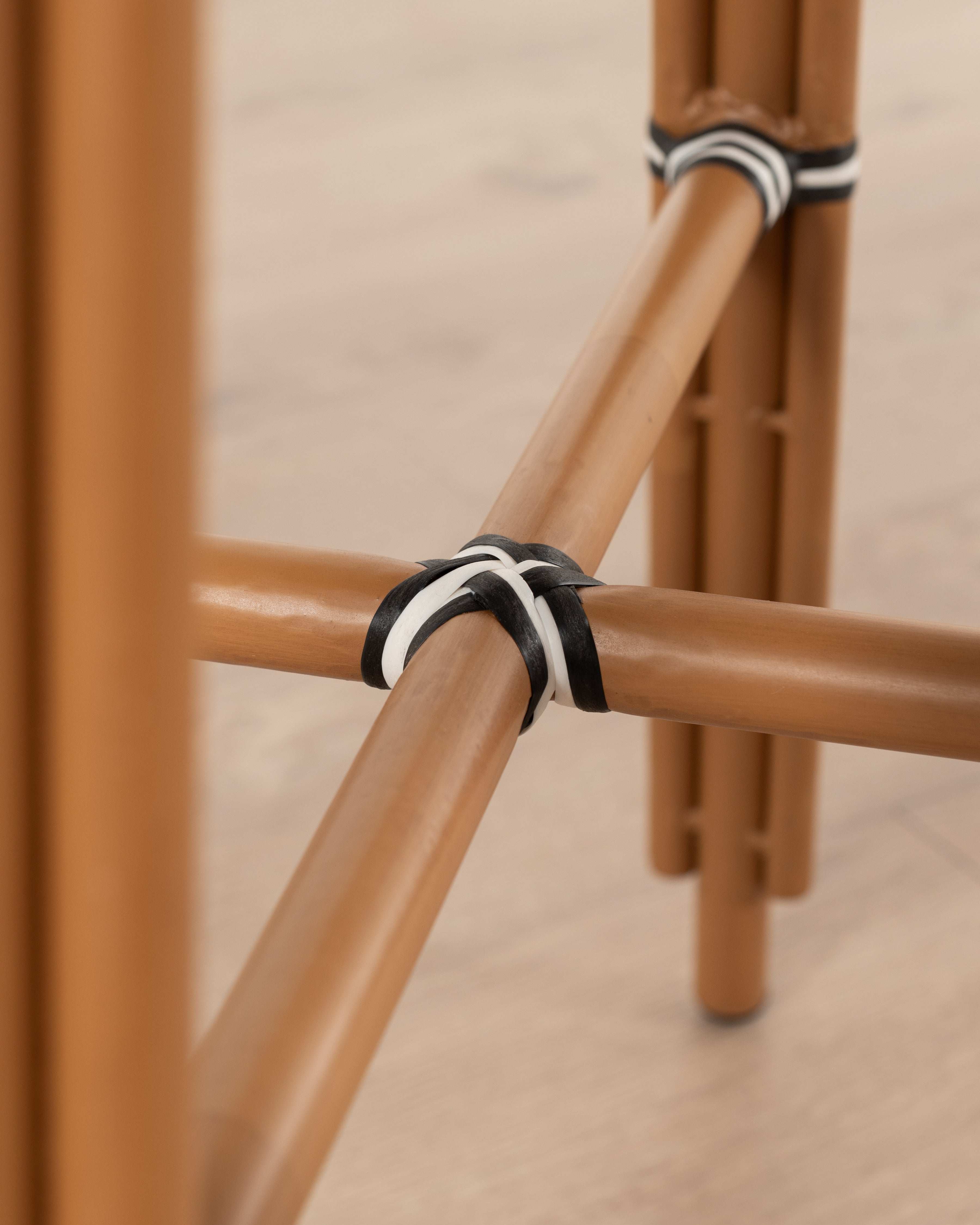 Brioche Bavans Bar Table