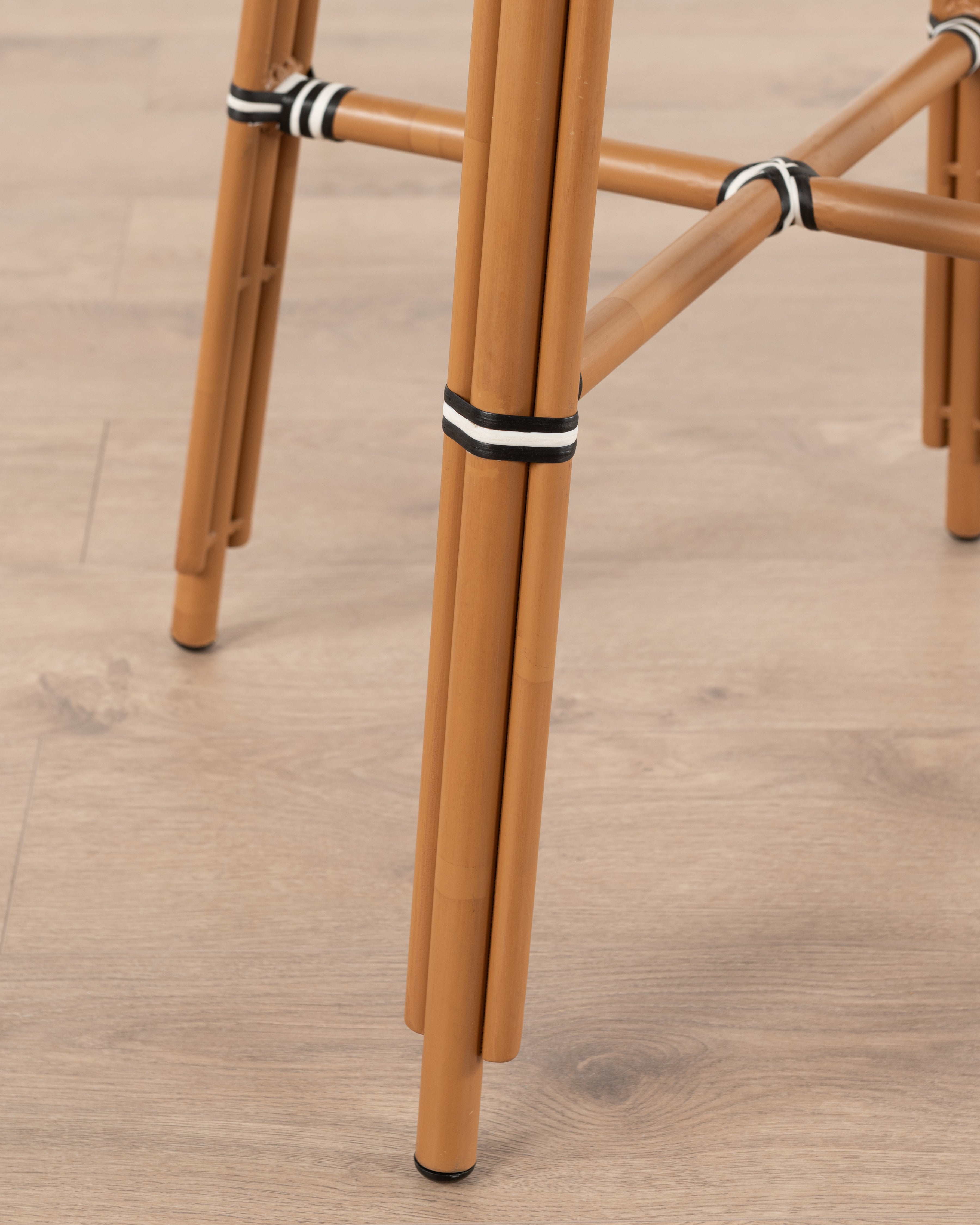 Brioche Bavans Bar Table