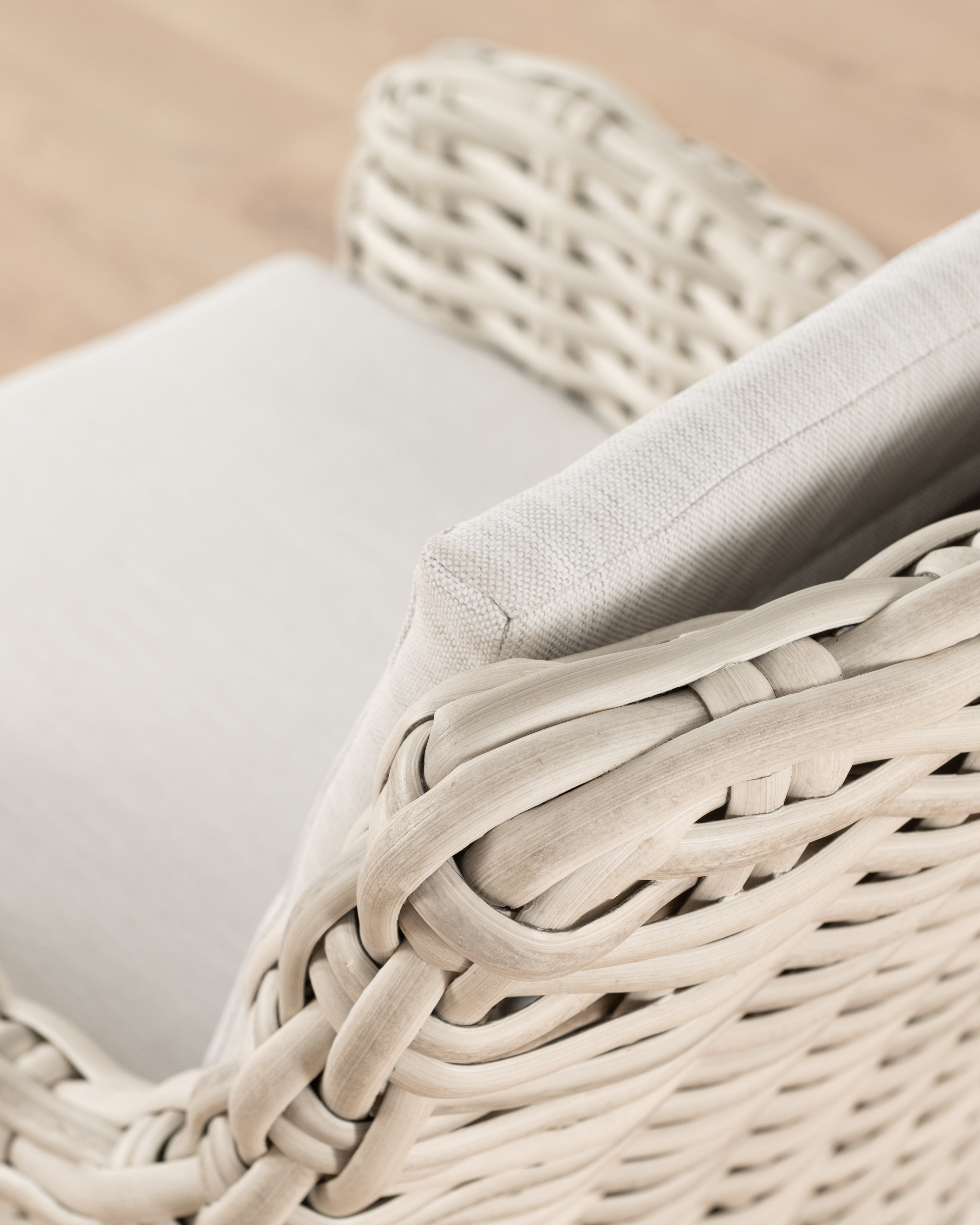 Brassica dining chair