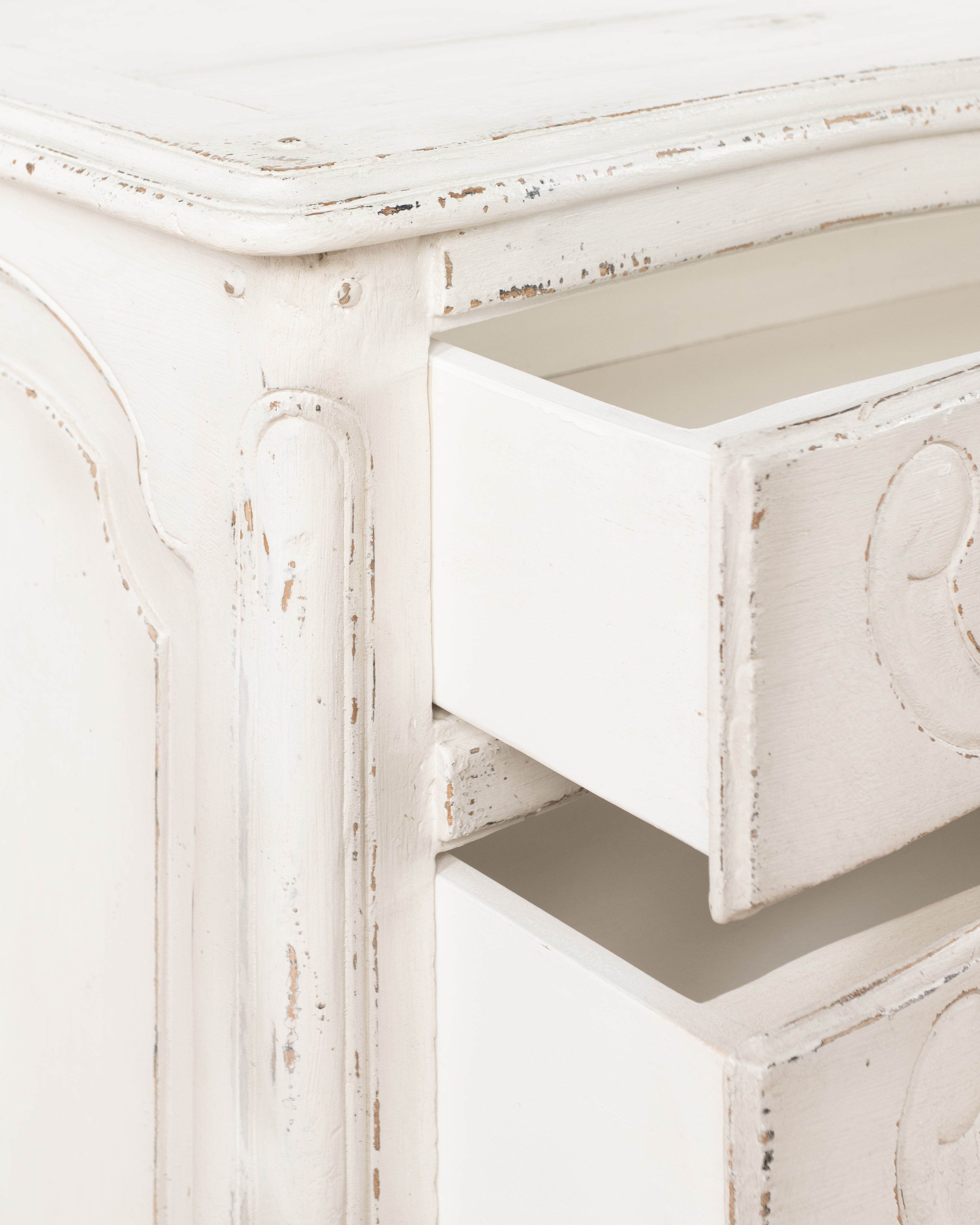 Guirlande Chest Of Drawers