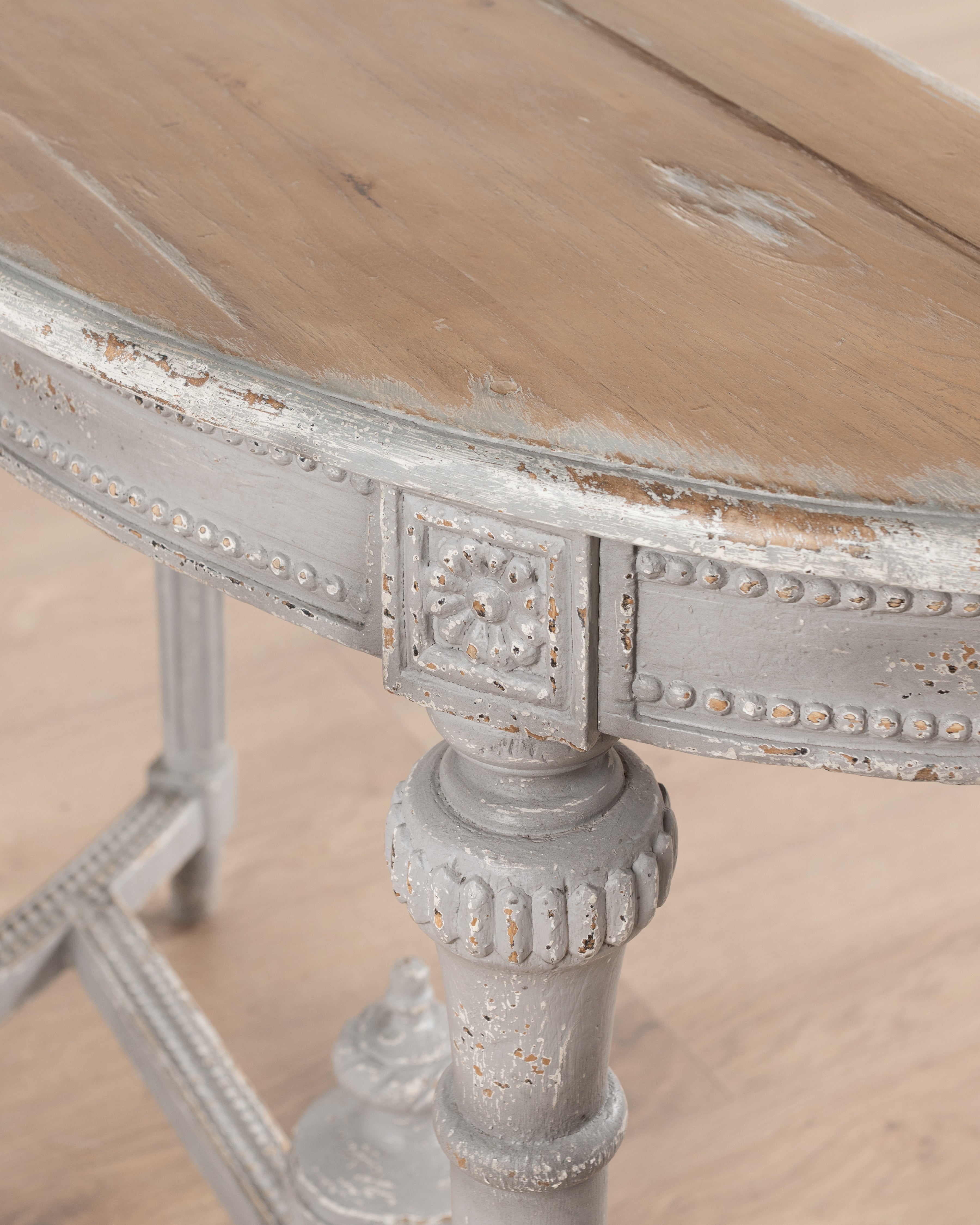 TABLE ENTRANCE AMARILLA GRY