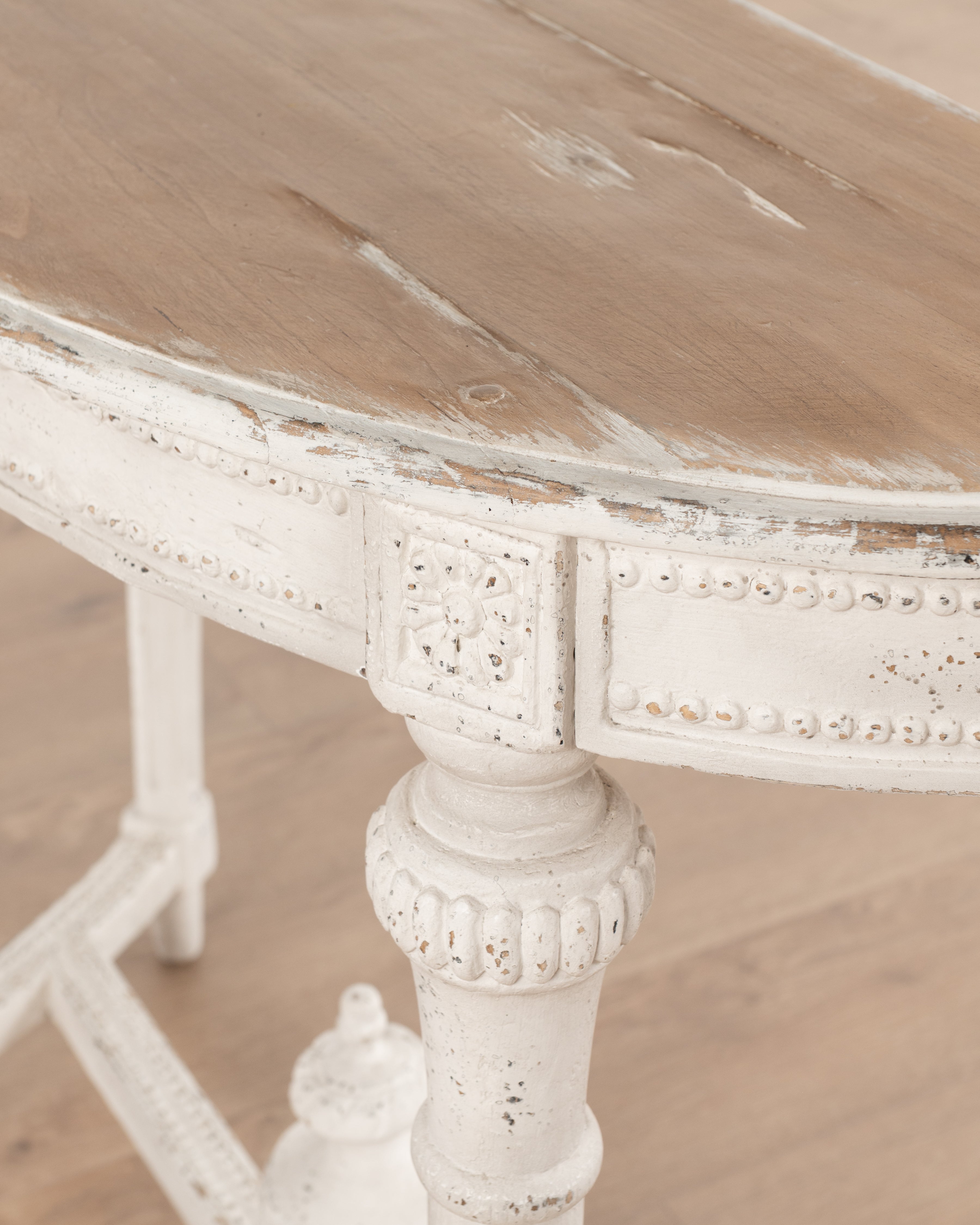 Amarilla Console Table | White