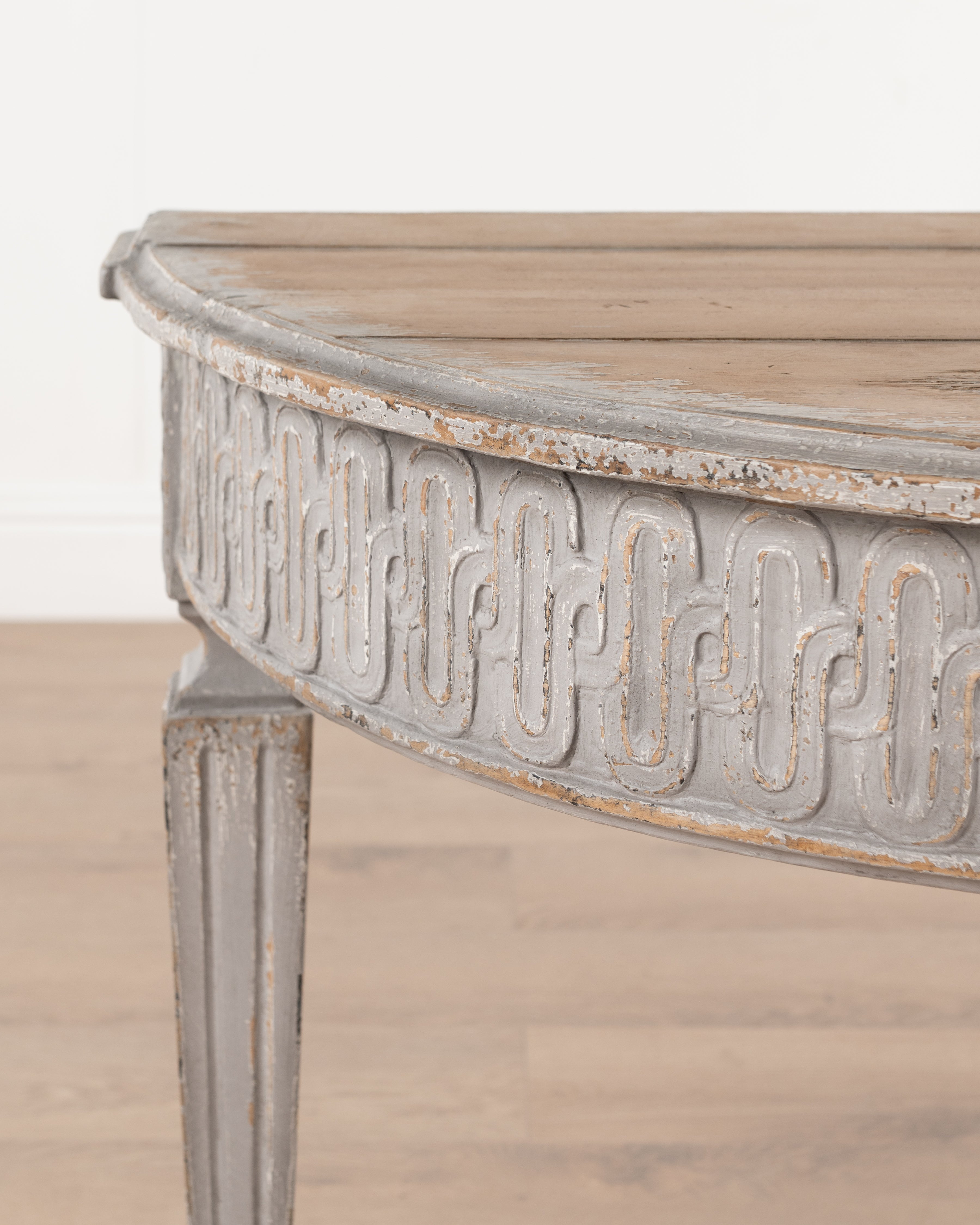 Alice Console Table