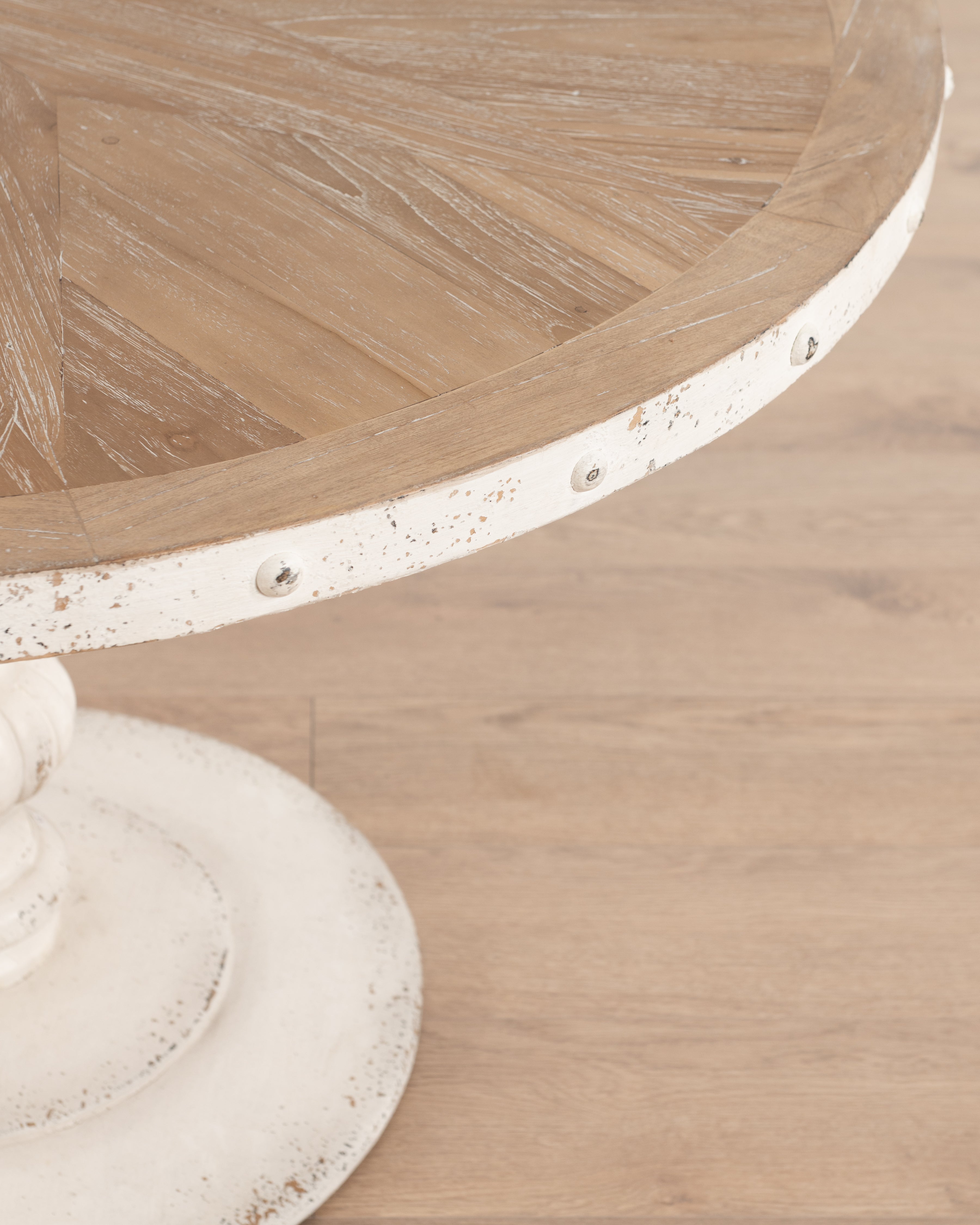 TABLE ROUND ATHENAIS WHT