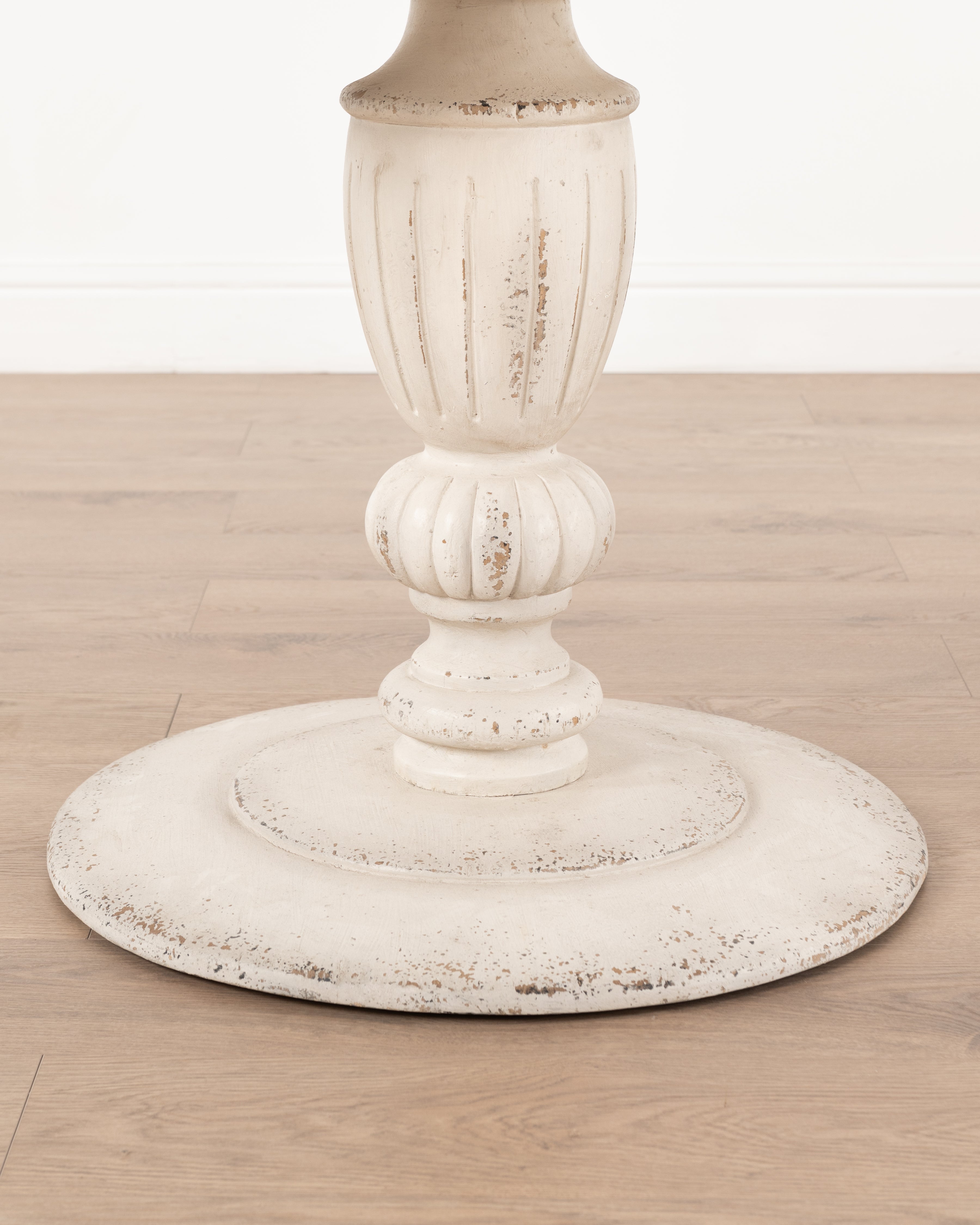 TABLE ROUND ATHENAIS WHT