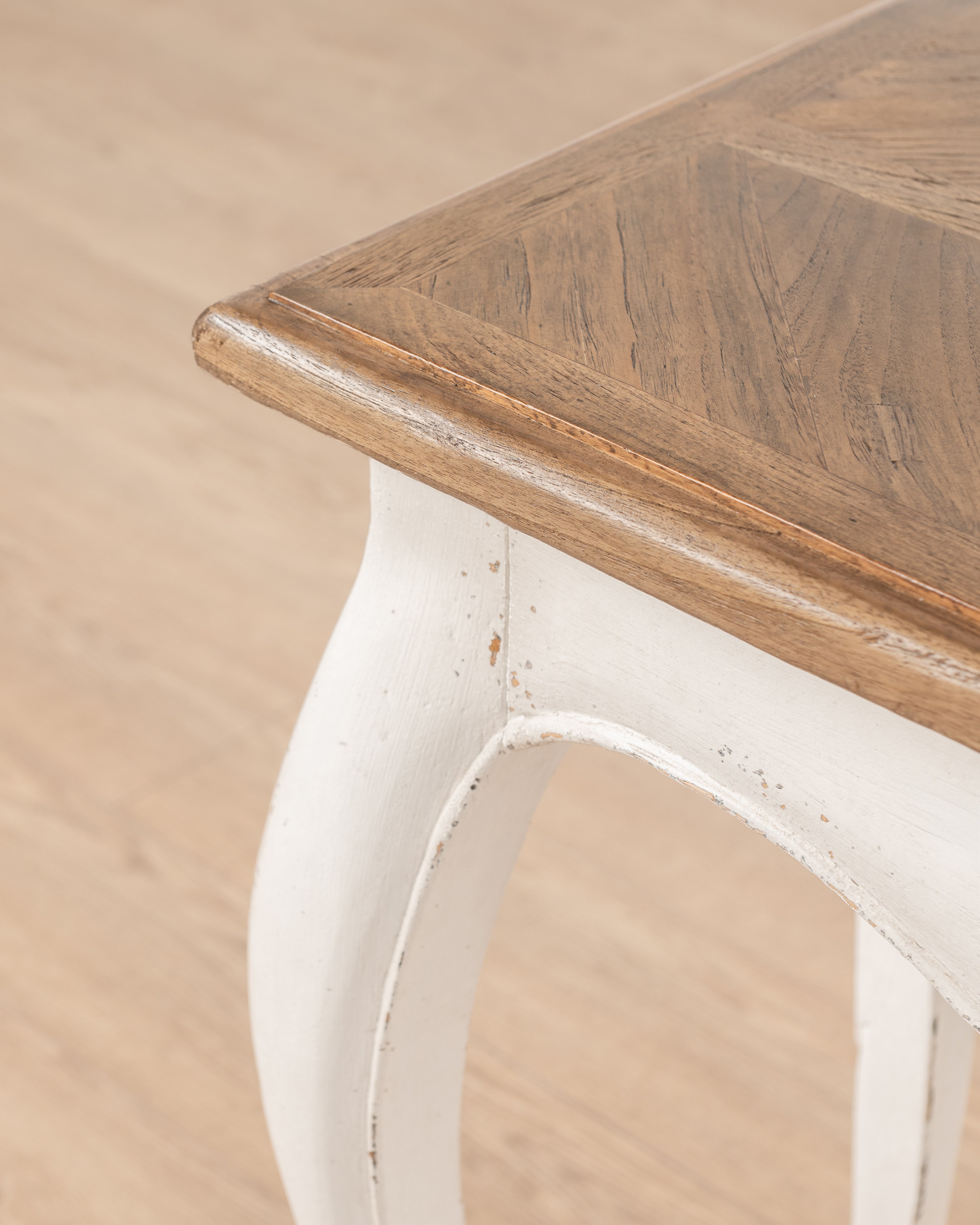 Gibiier Console | White