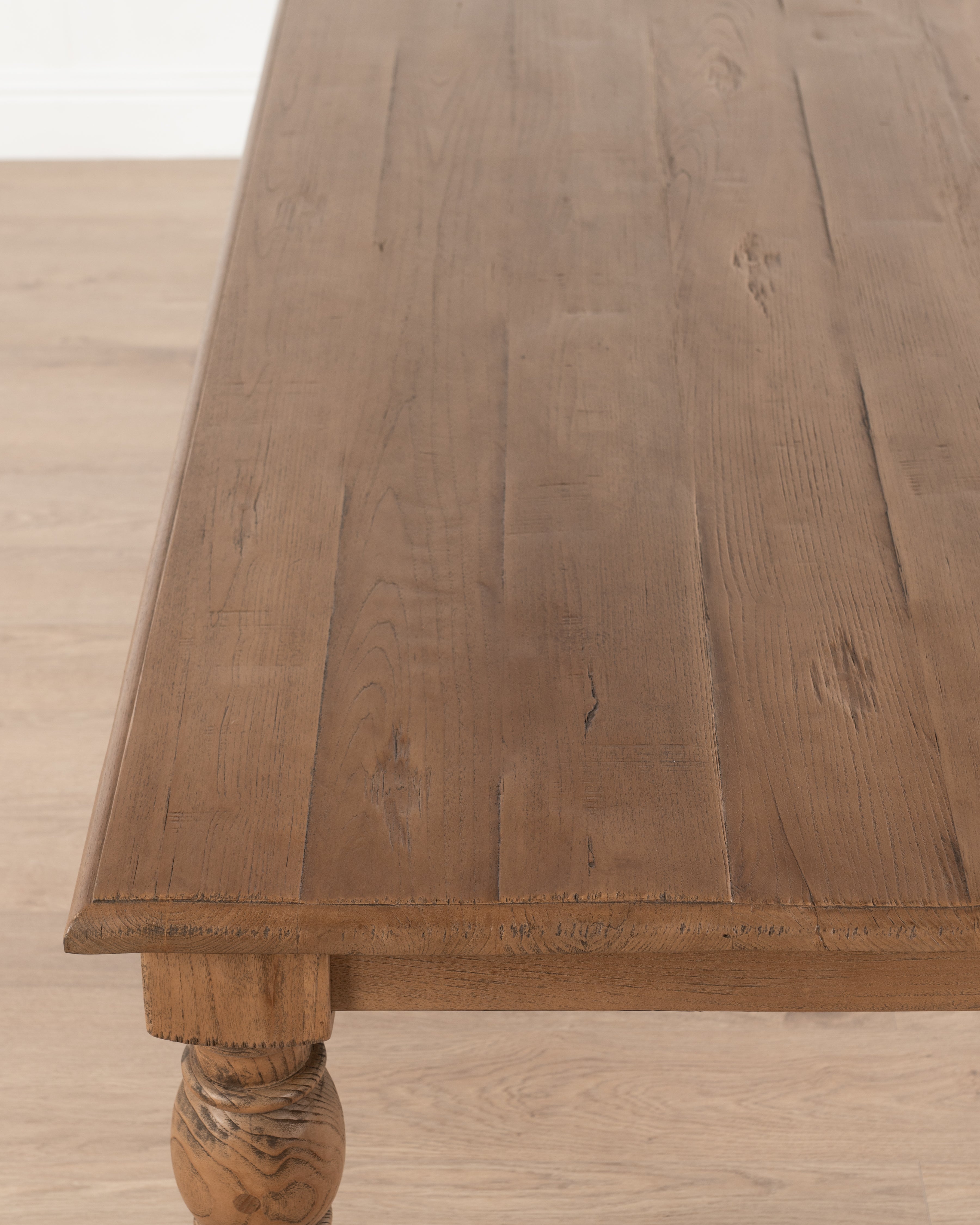 Absalon 6-Seater Dining Table