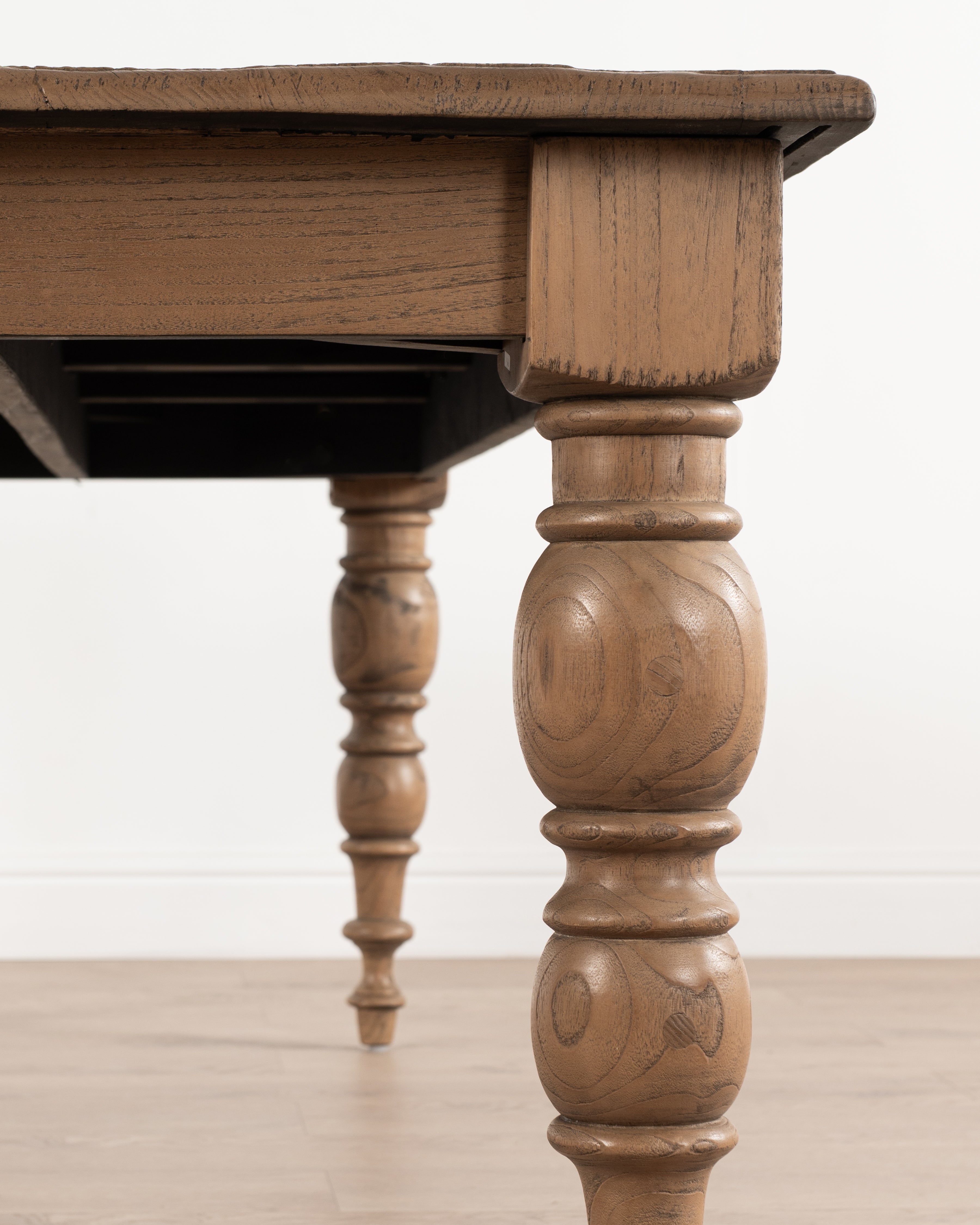 Absalon 6-Seater Dining Table