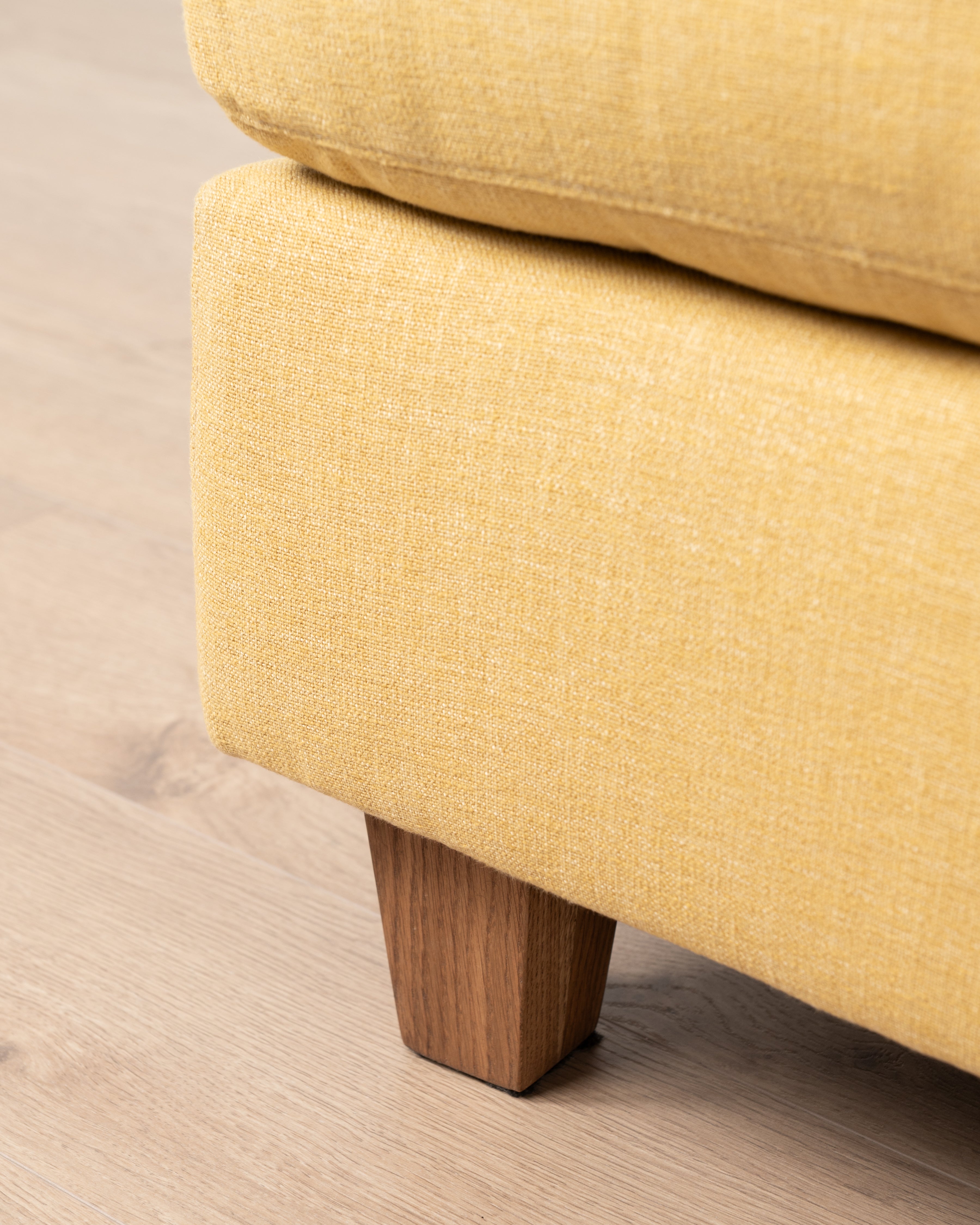 Bramwell 3.5-Seater Sofa | Gold