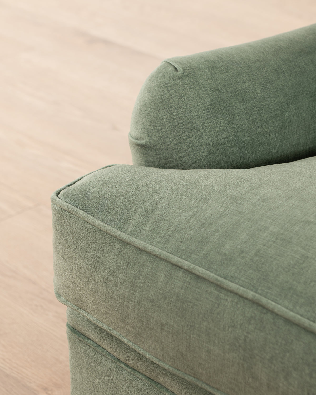 Chelsea Chair | Bottle