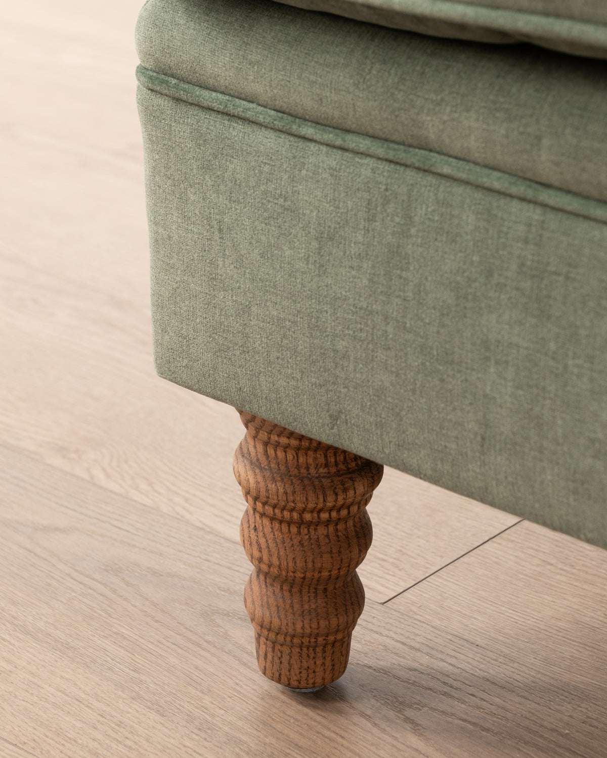 Chelsea Chair | Bottle