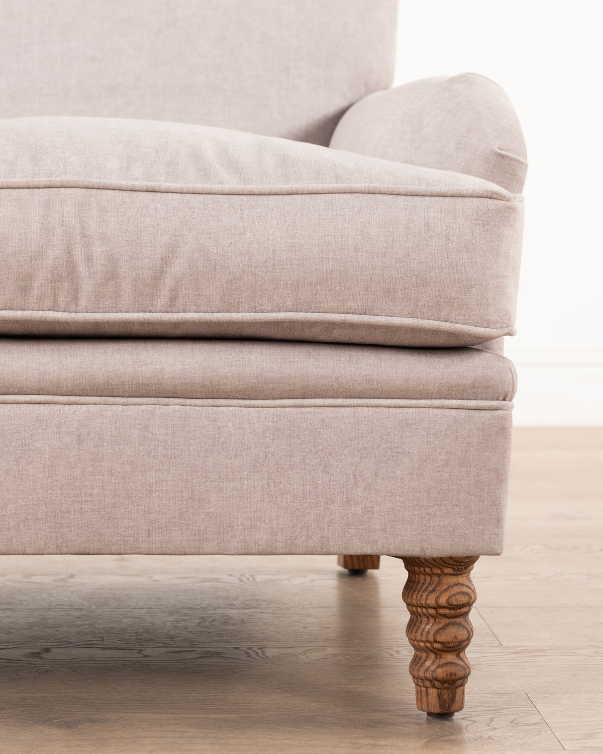 Chelsea Chair | Griffen