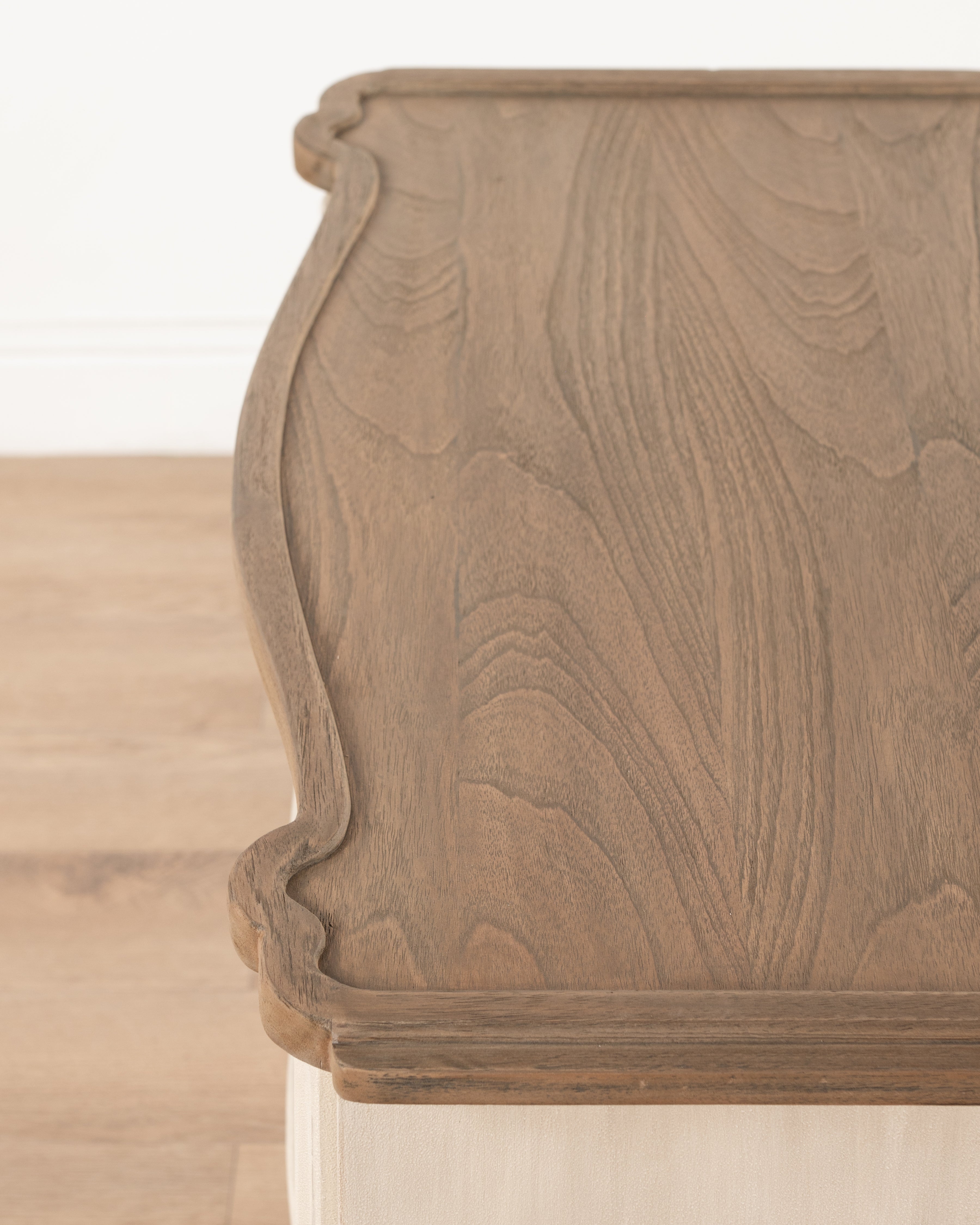 Napoleon Chest | White