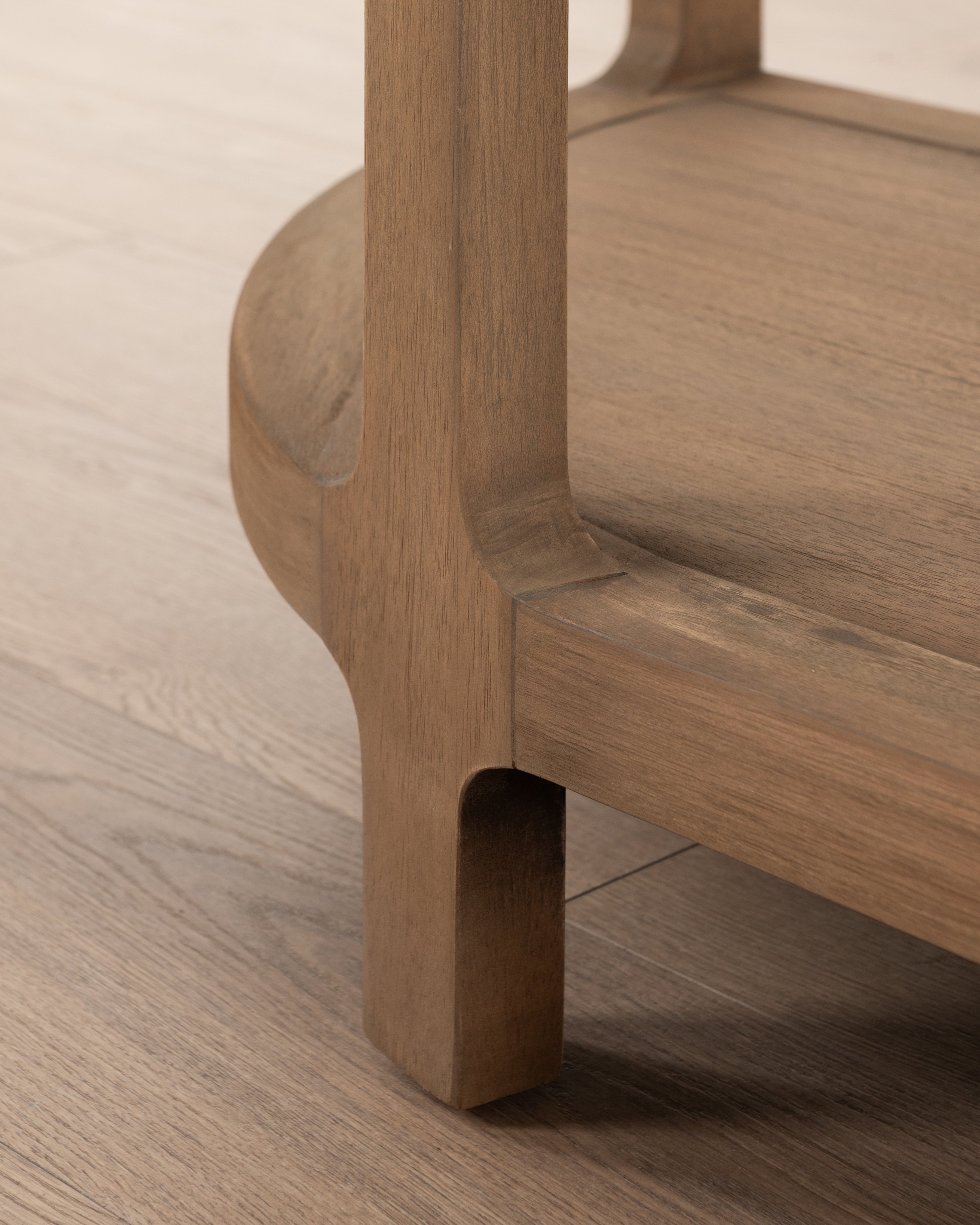 Lucca display shelf