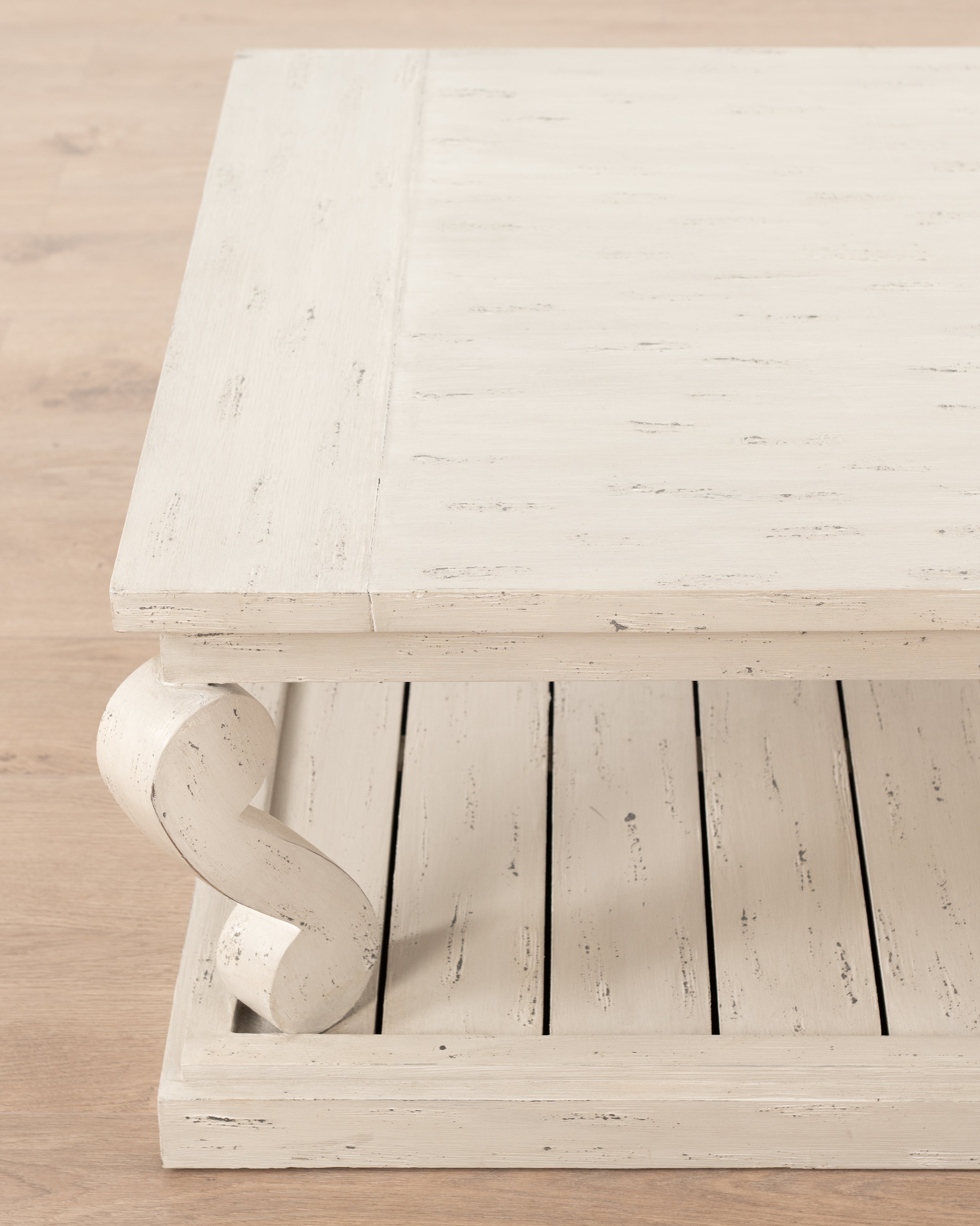 Chamonix coffee table | White