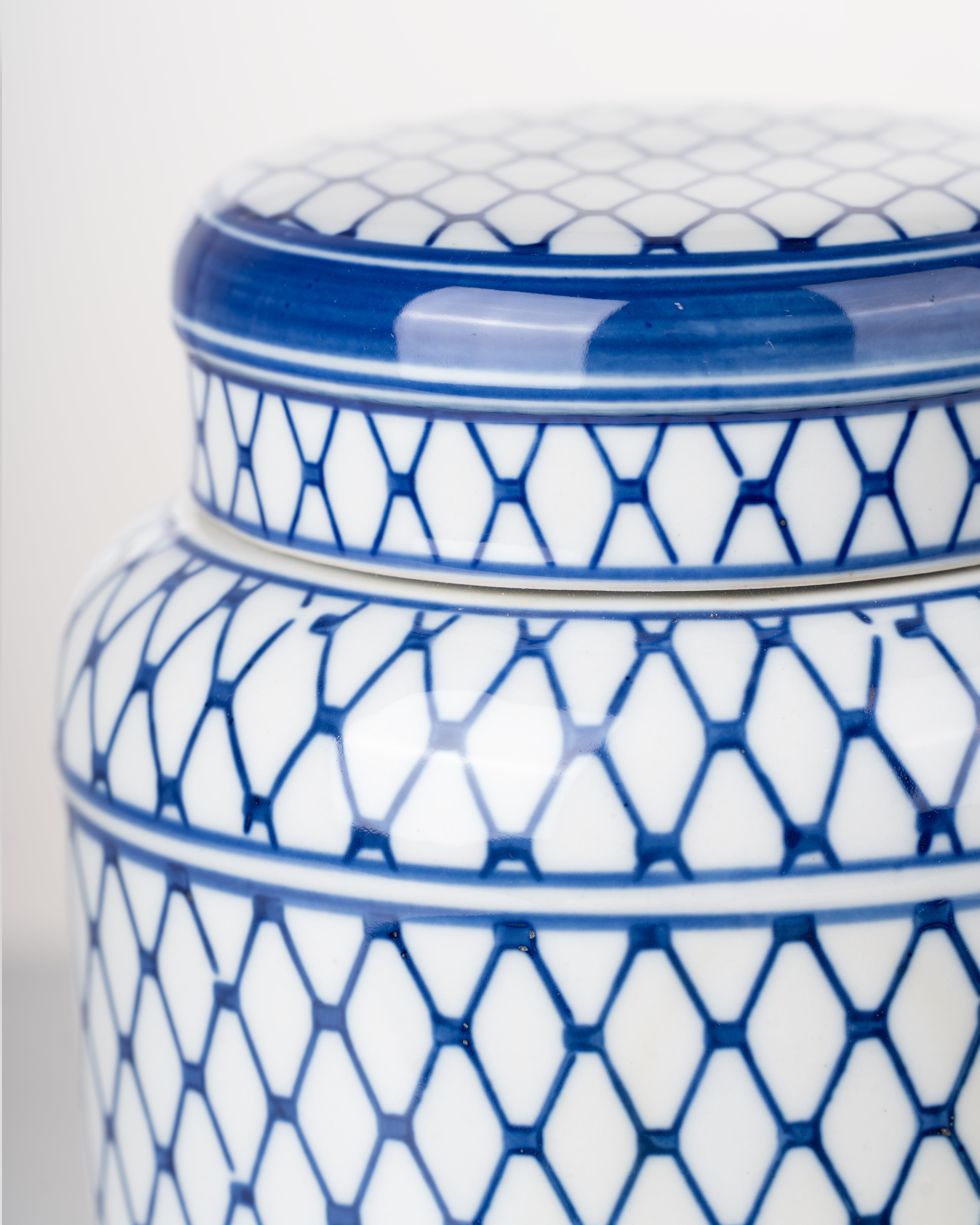 Cobalt Lattice Ginger Jar | Medium