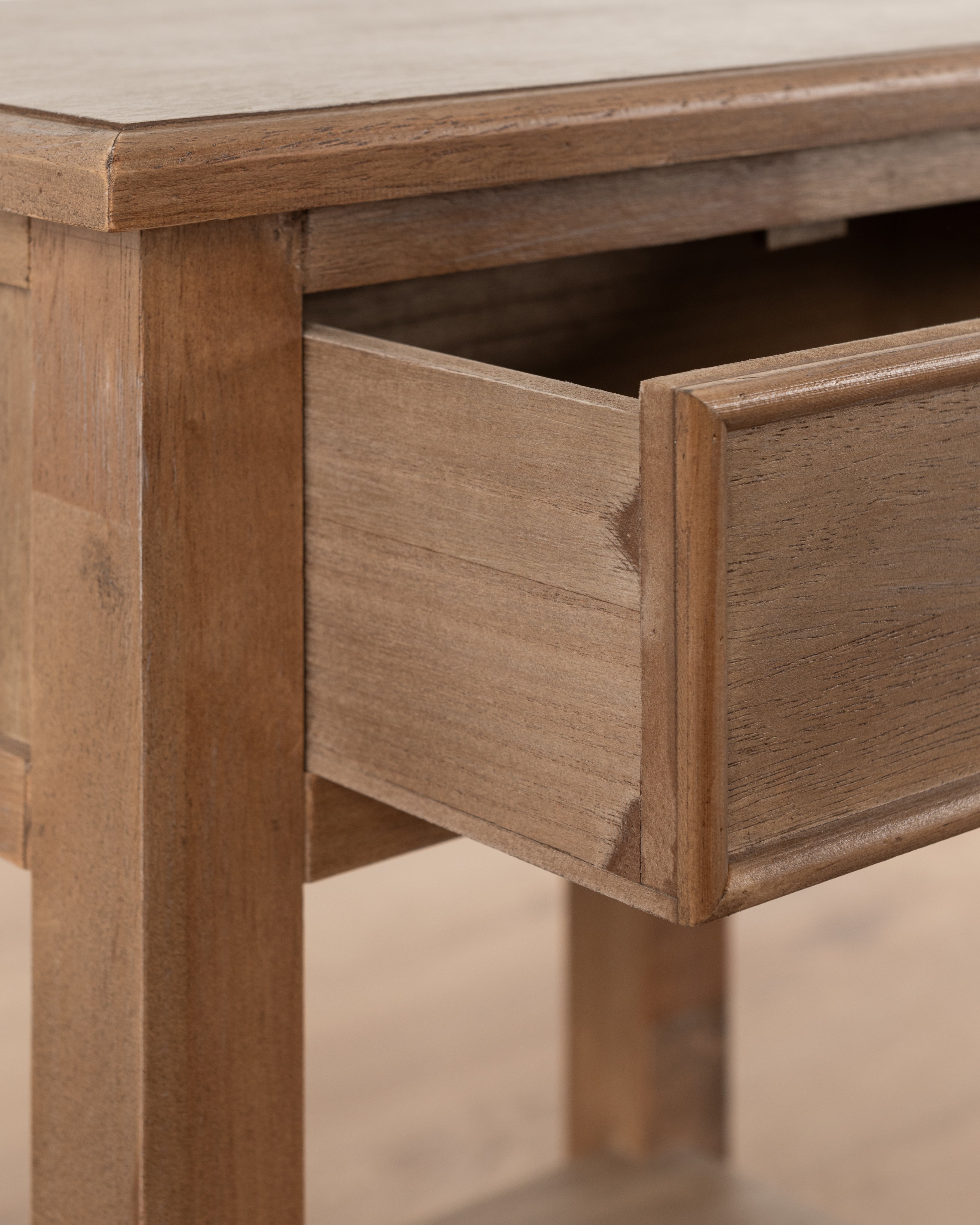 Karusa Bedside Table | 1 Drawer
